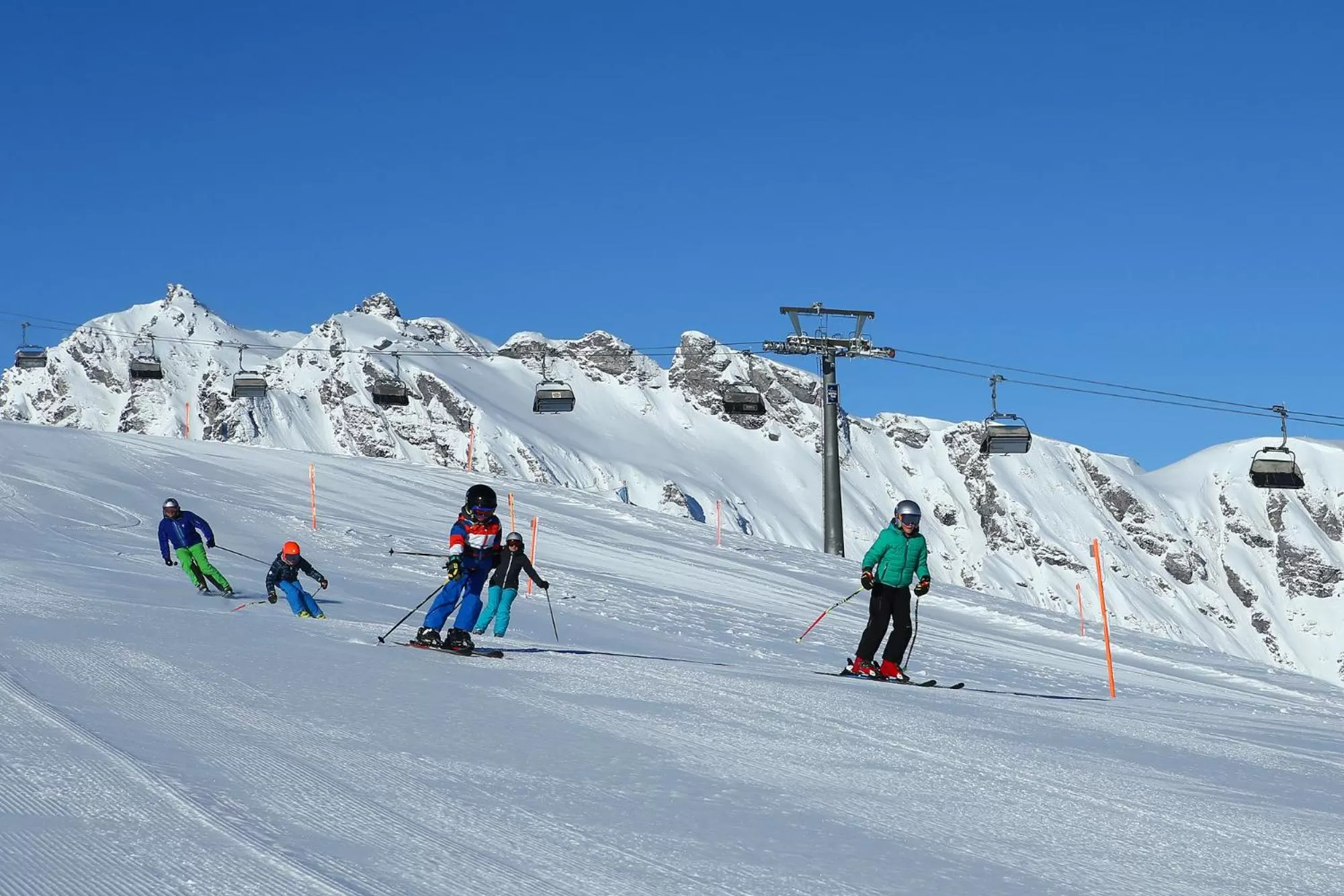 Skiing in Hotel Post