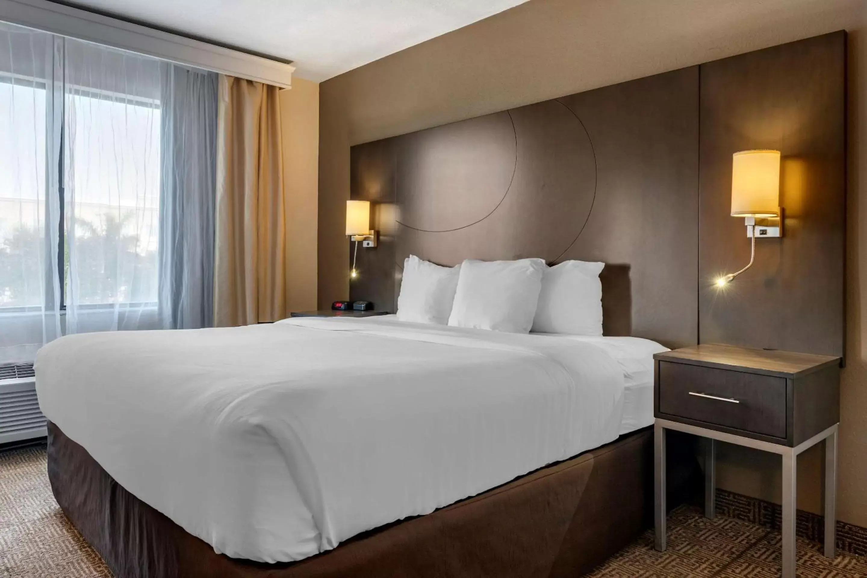 King Suite - Non Smoking in Comfort Suites Fort Pierce I-95 King Suite - Non Smoking in Comfort Suites Fort Pierce I-95