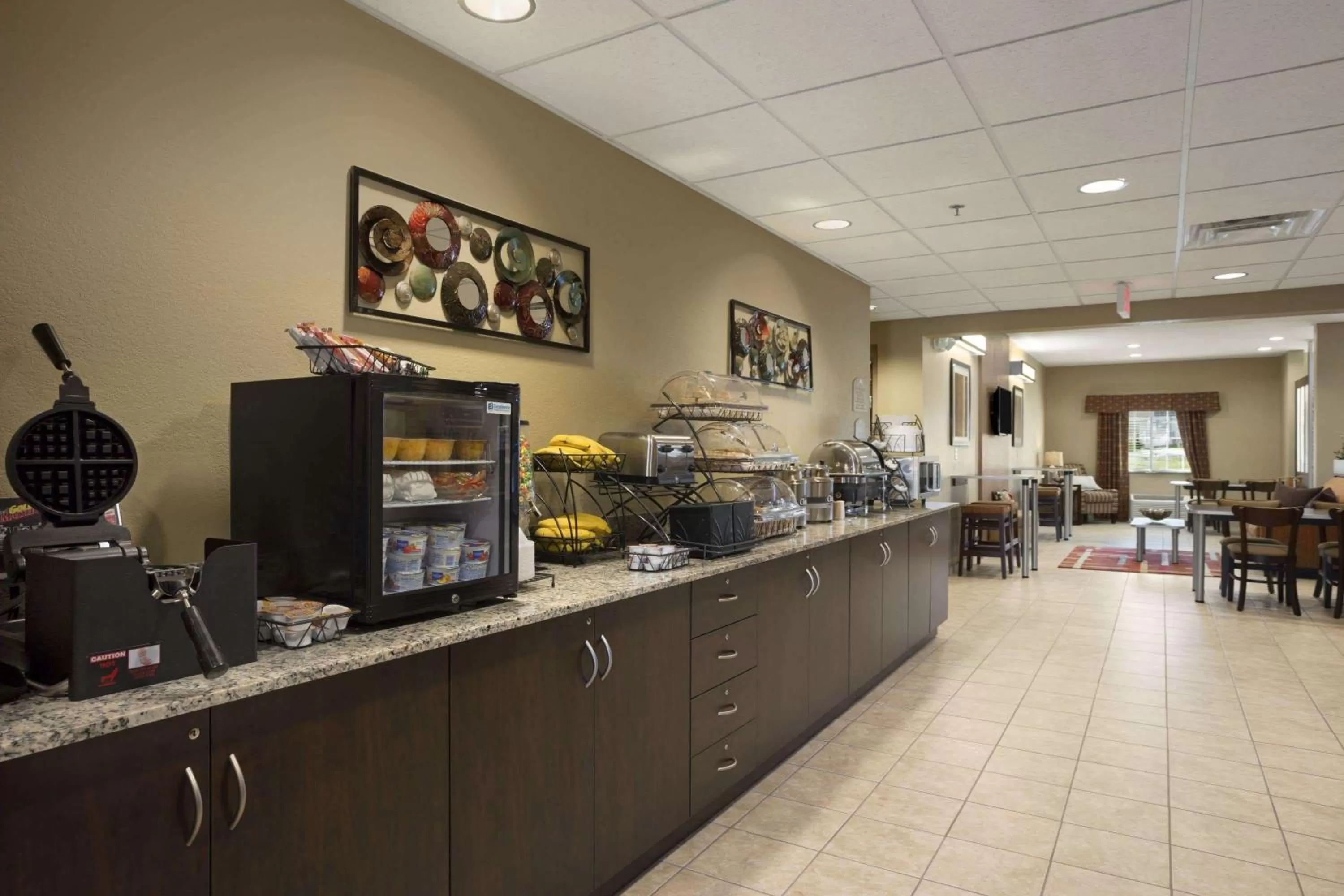 Restaurant/places to eat in Microtel Inn and Suites Carrollton