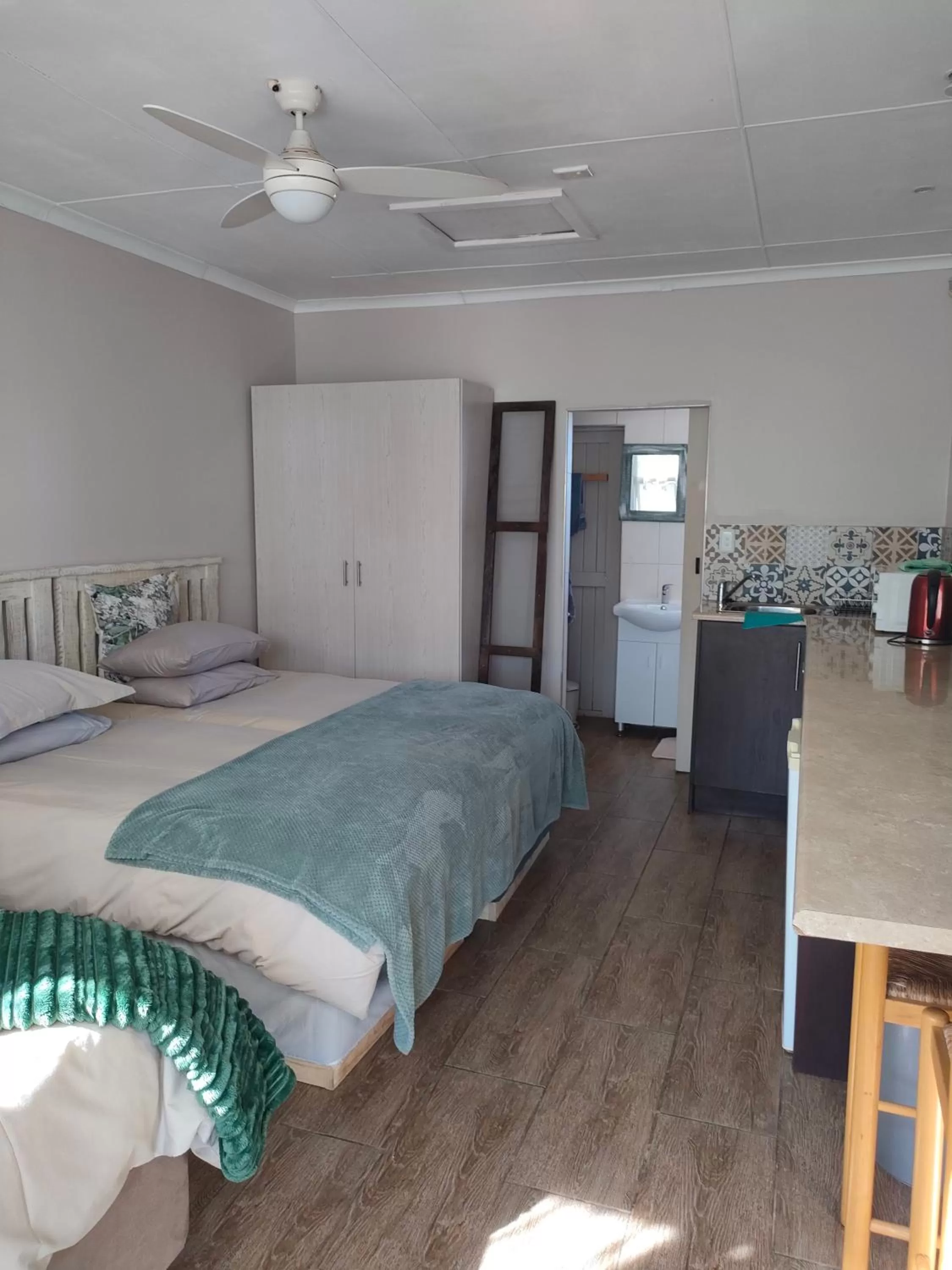 Bedroom, Bed in Cove View B&B