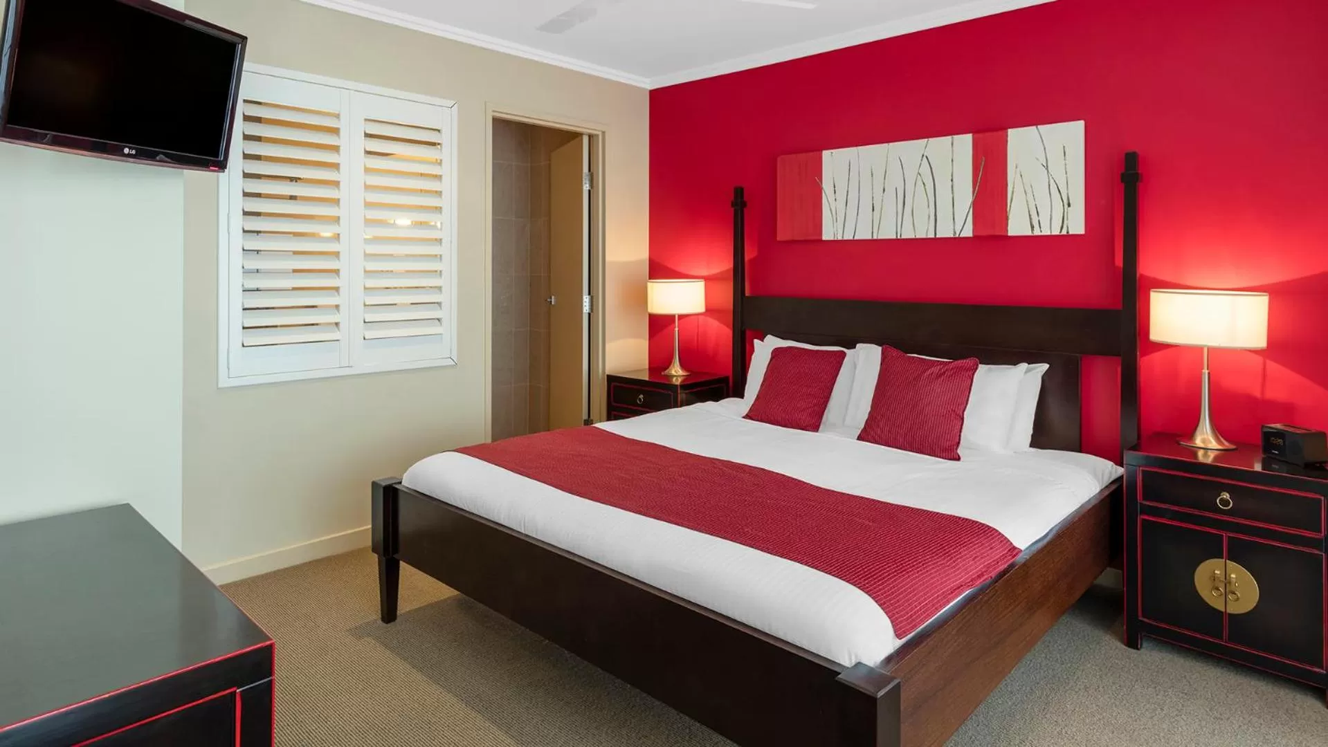 TV and multimedia, Bed in Oaks Hervey Bay Resort and Spa