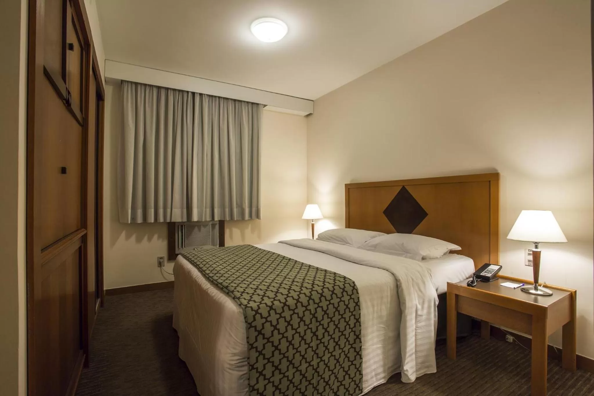 Bed in Estanplaza Nações Unidas