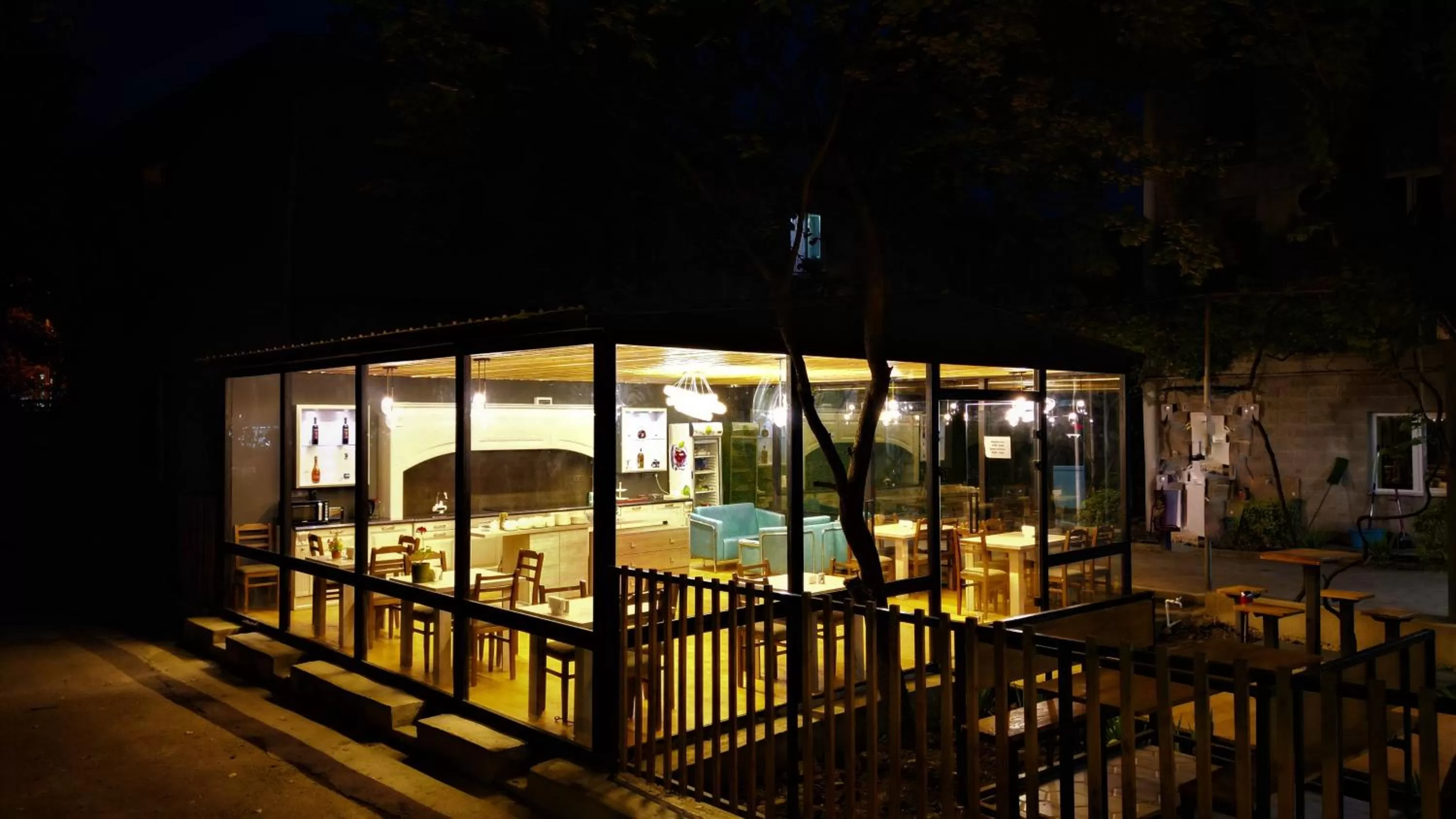 Night in Hotel Salosi