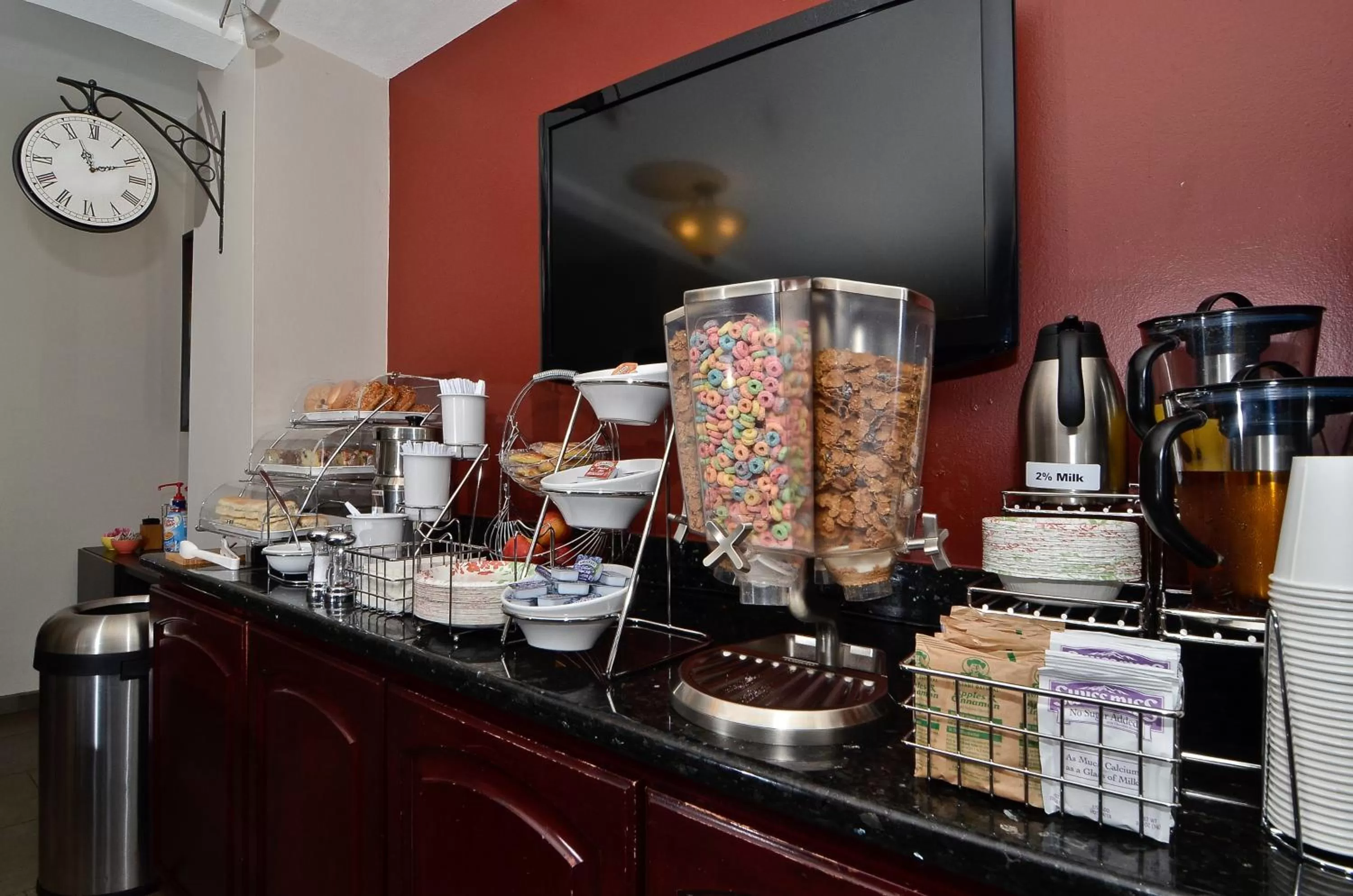 Food and drinks in Clackamas Inn and Suites