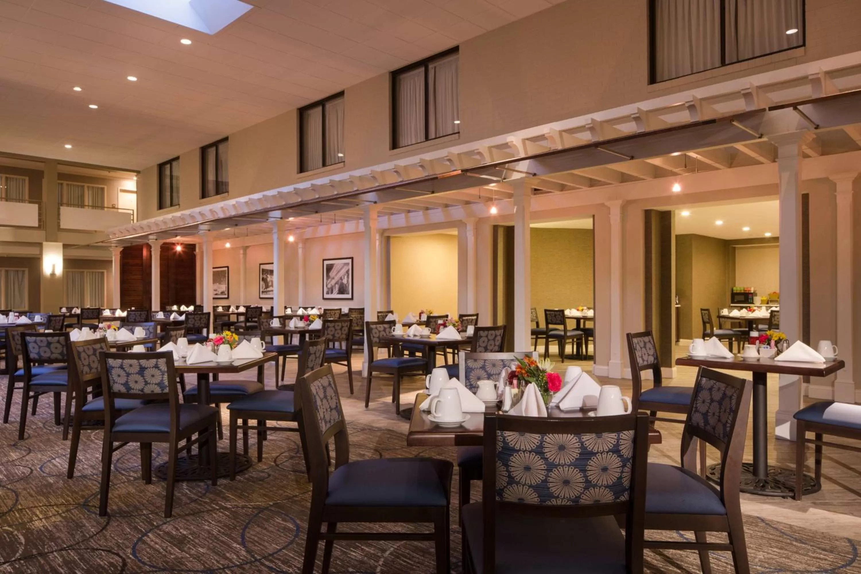 Restaurant/places to eat in Doubletree by Hilton Laurel, MD