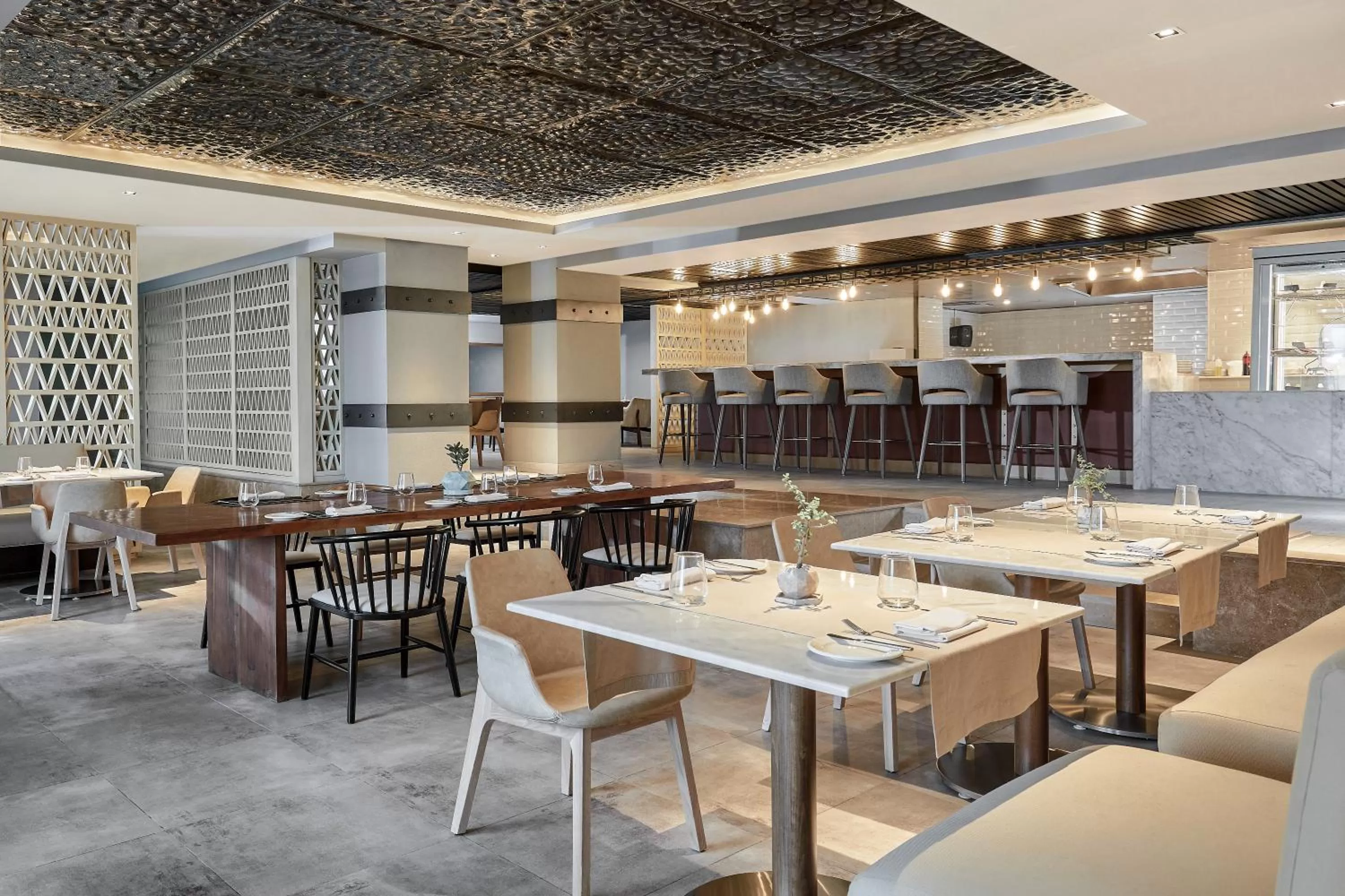 Restaurant/places to eat in Hyatt Regency Cairo West