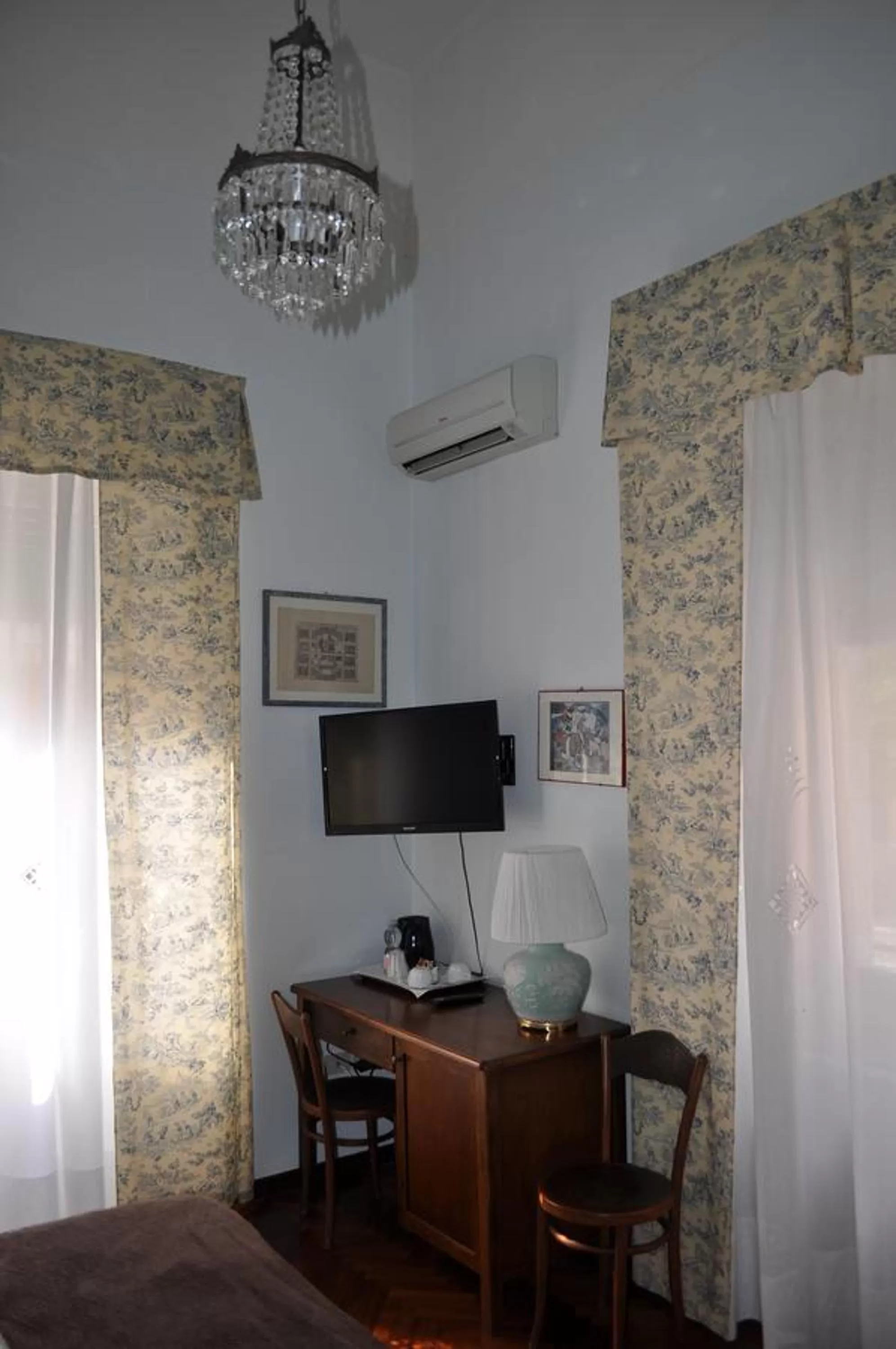 Decorative detail in Villa L'Aurora