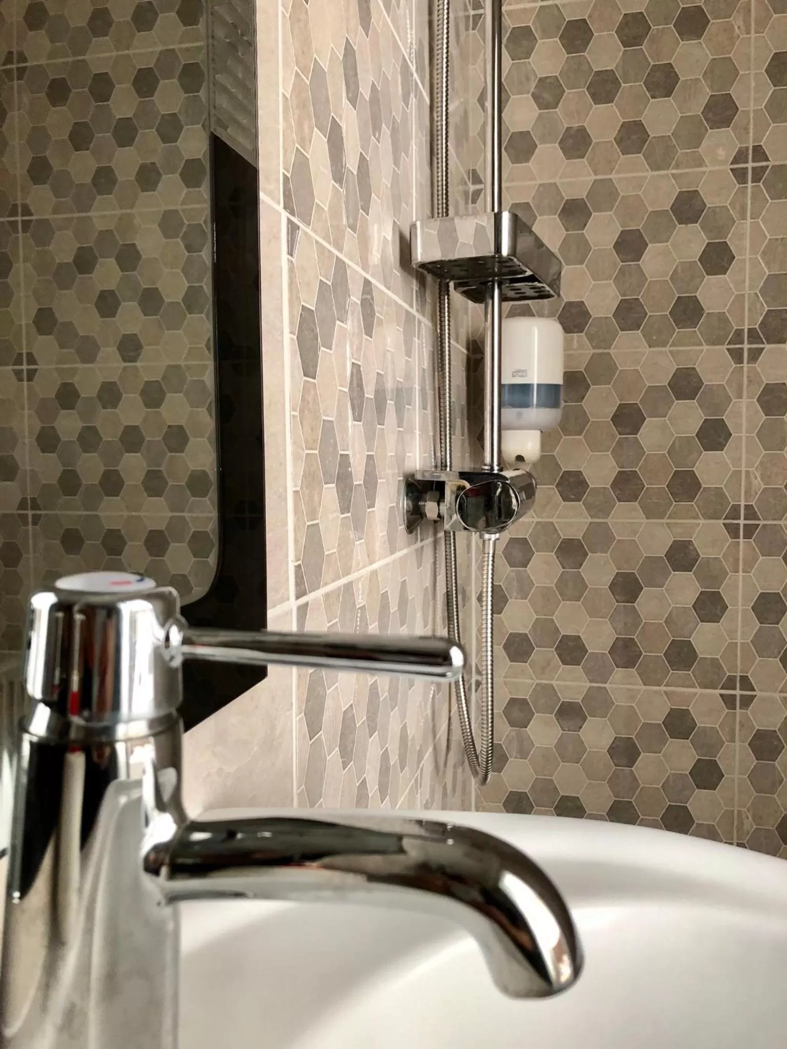 Bathroom in Holland Lodge Paramaribo