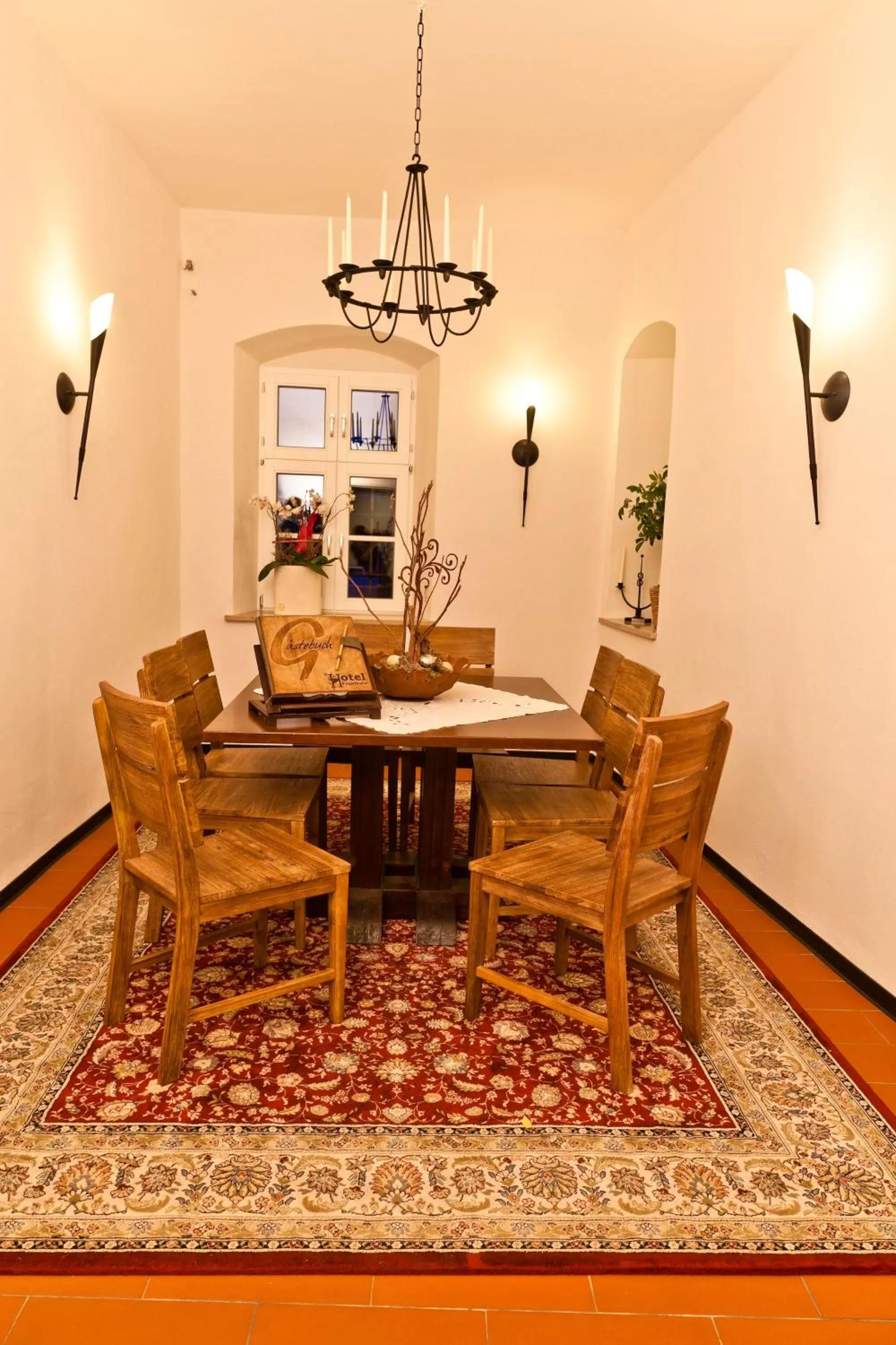 Business facilities in Knast-Hotel Fronfeste