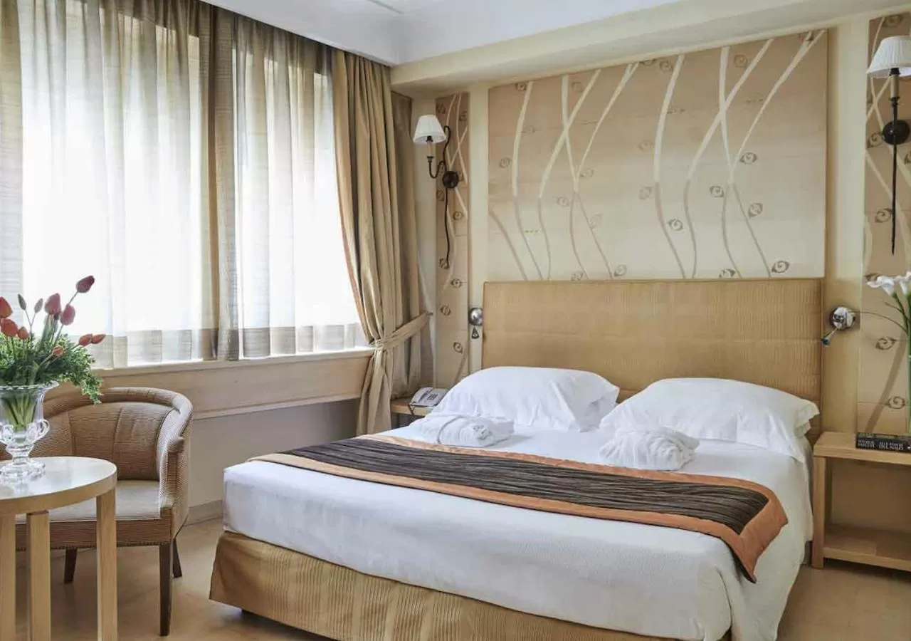 Photo of the whole room, Bed in FH55 Grand Hotel Palatino