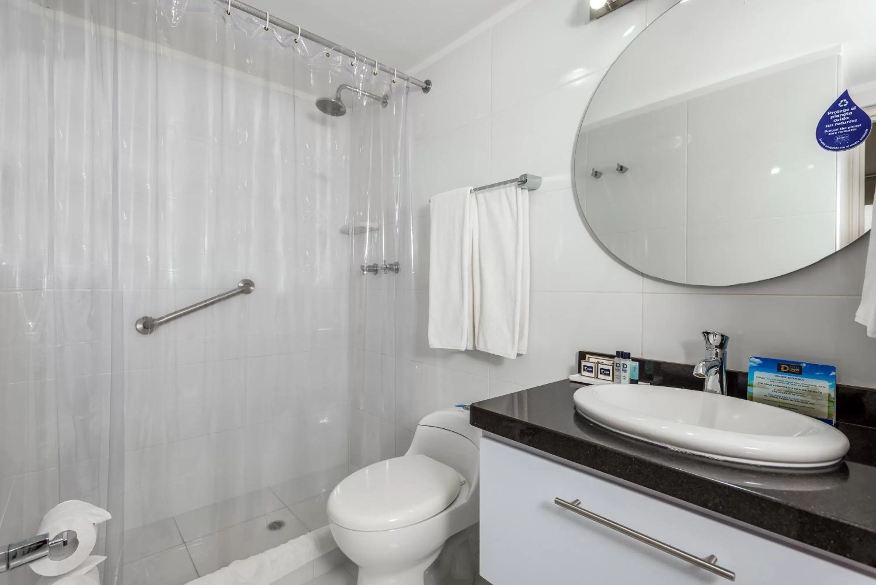 Bedroom in Hotel Dann Combeima