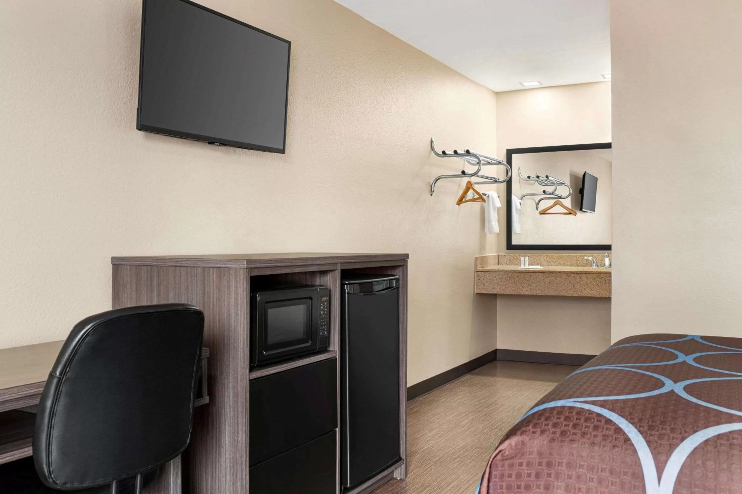 Bedroom, Bed in Super 8 by Wyndham Foley