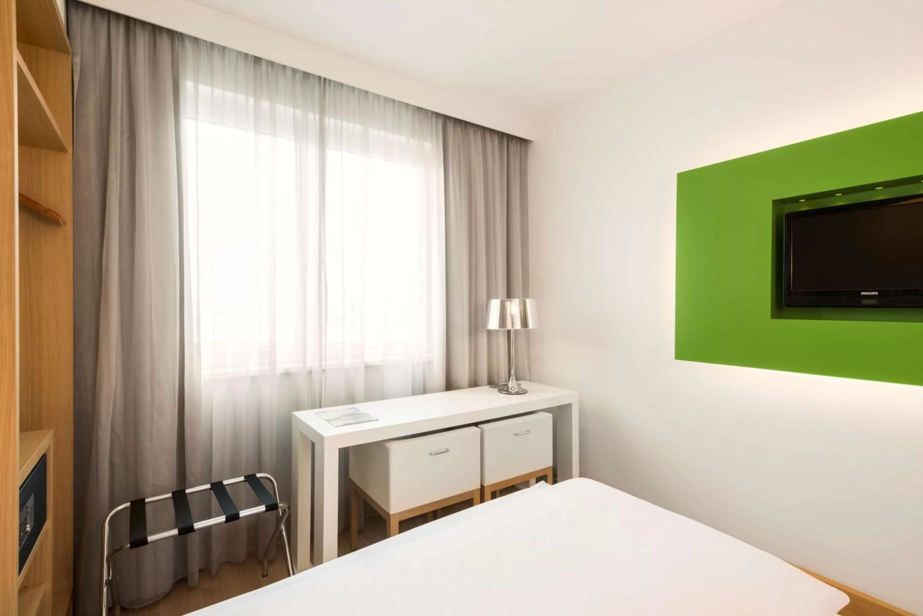Standard Single Room in NH Berlin Potsdamer Platz