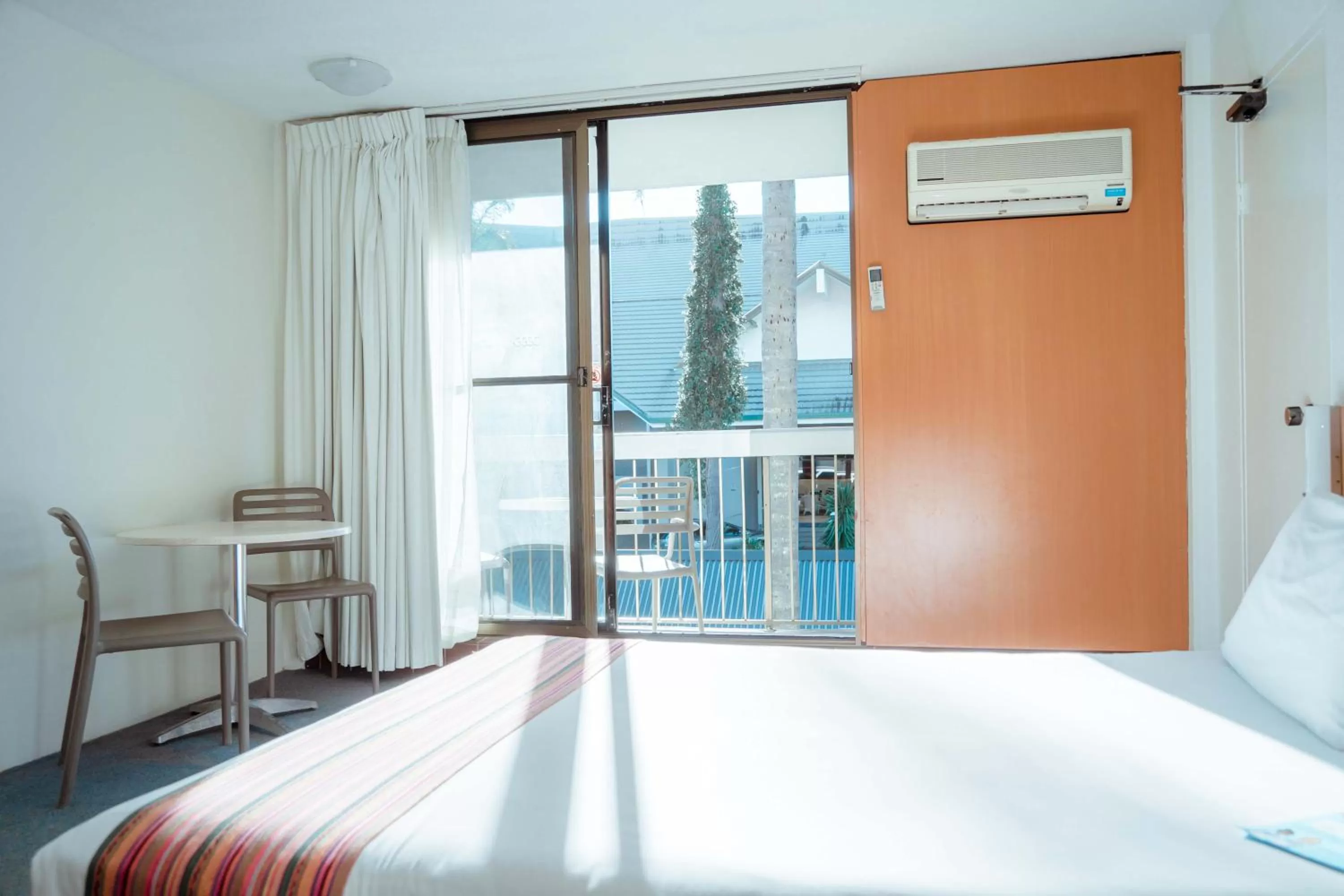 Bedroom, Bed in Paradise Resort Gold Coast