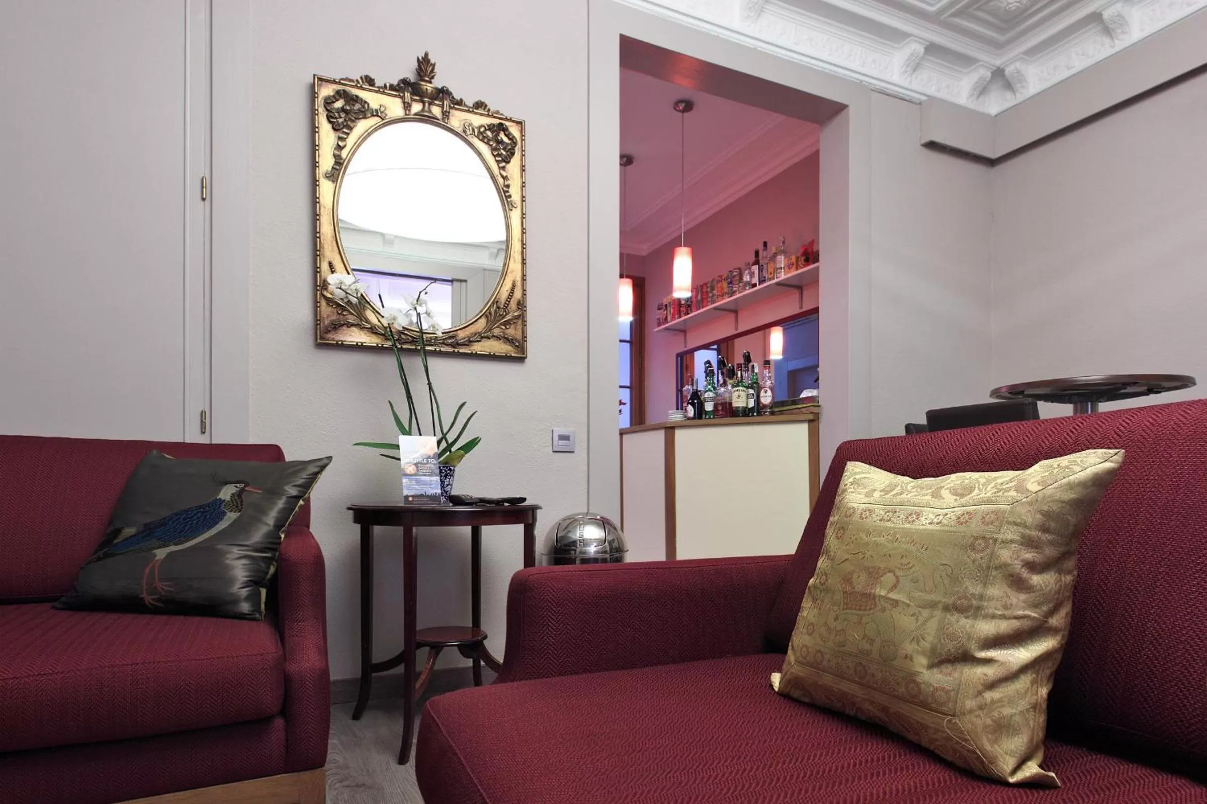 Communal lounge/ TV room in Hotel Ginebra