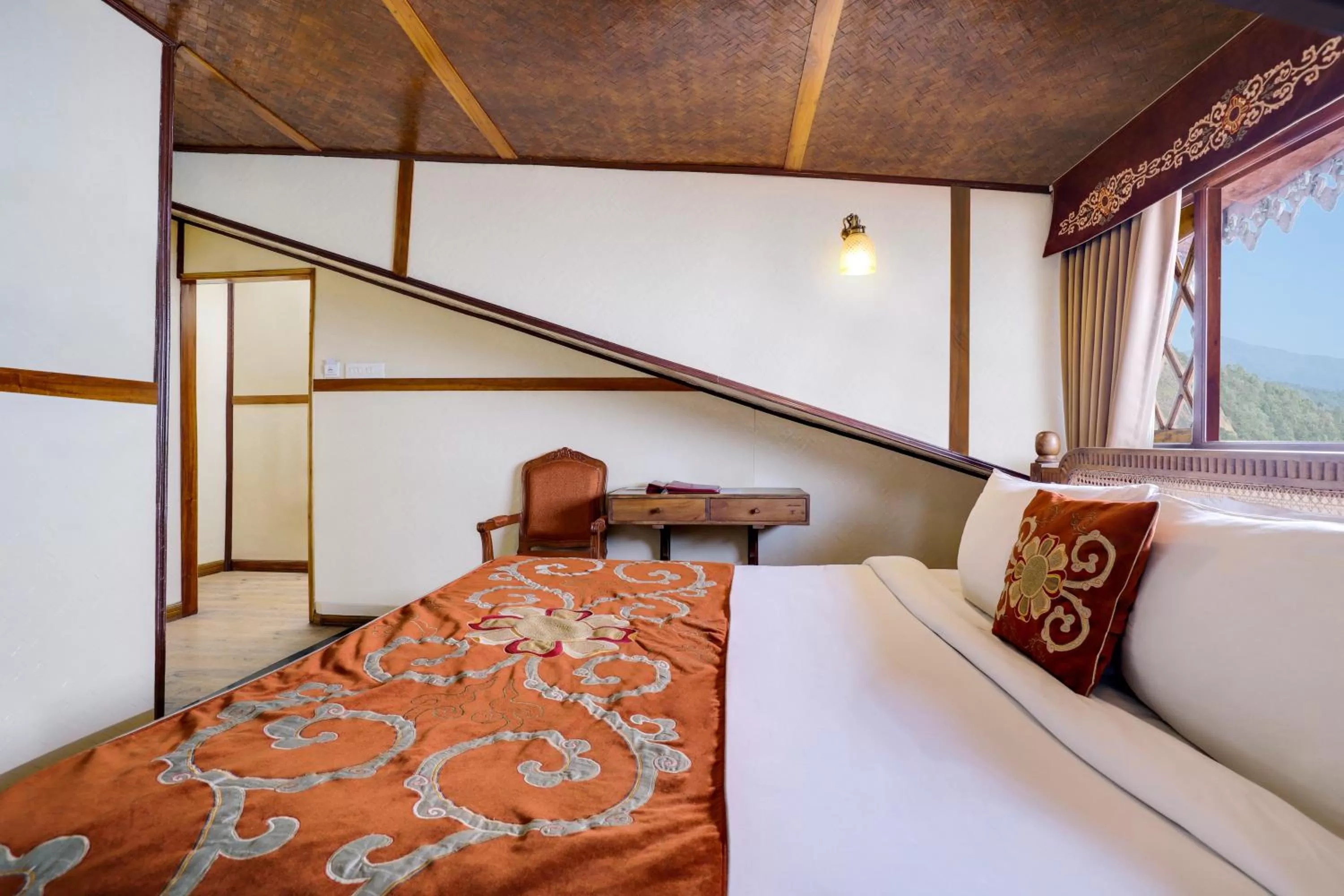 Bed in Summit Hermon Hotel & Spa