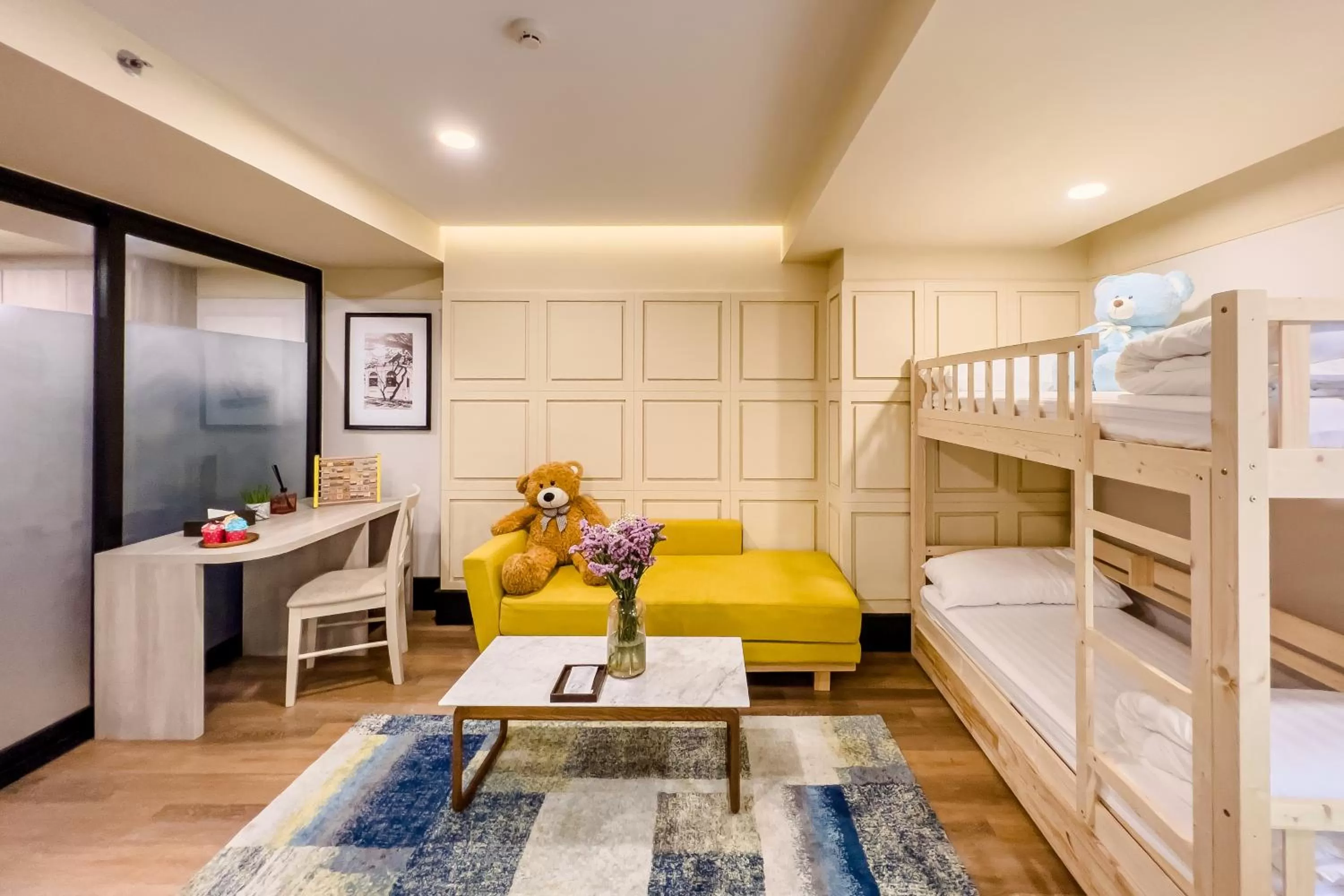 bunk bed, Bed in Oakwood Hotel & Residence Bangkok