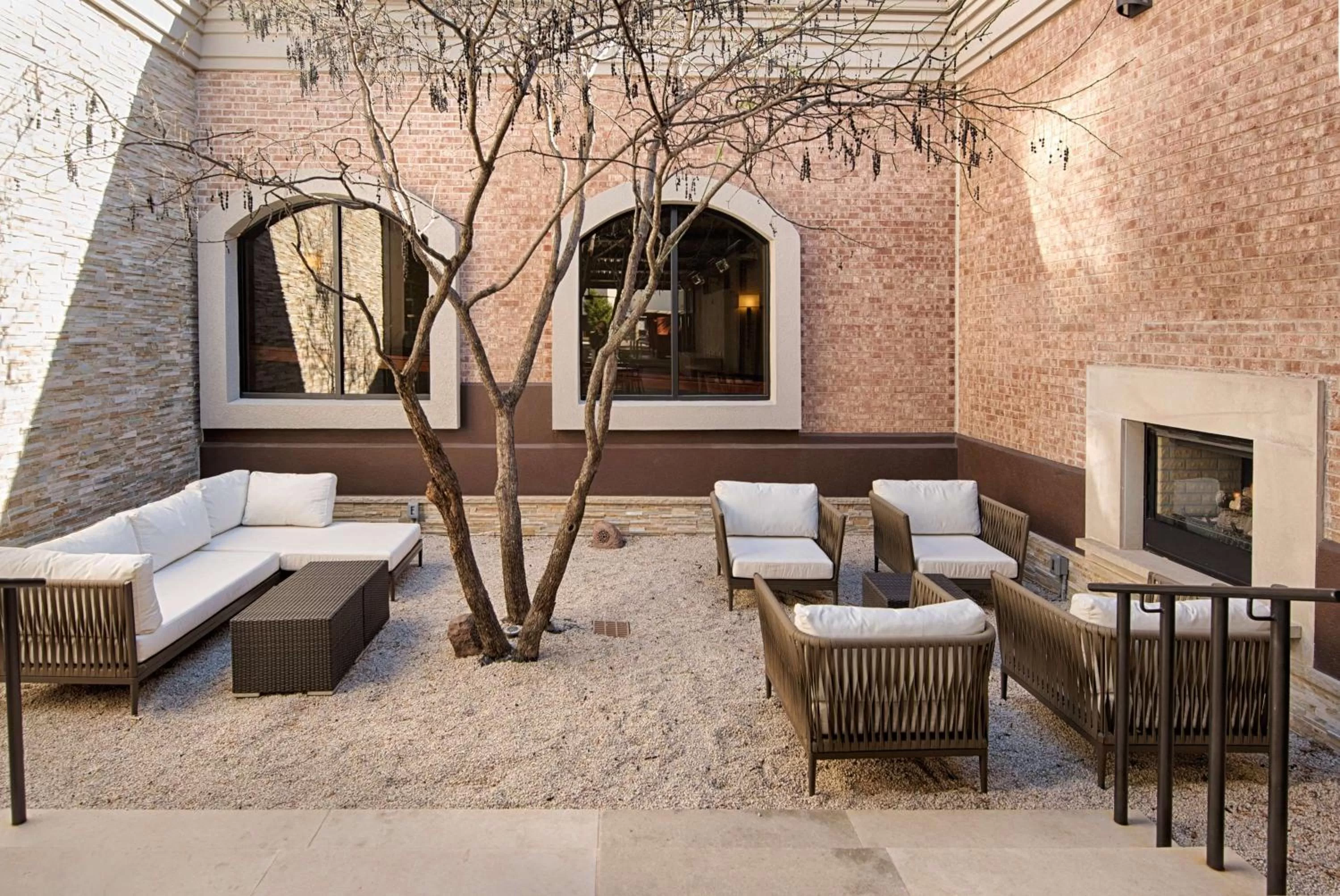 Patio in Hilton Garden Inn Las Colinas