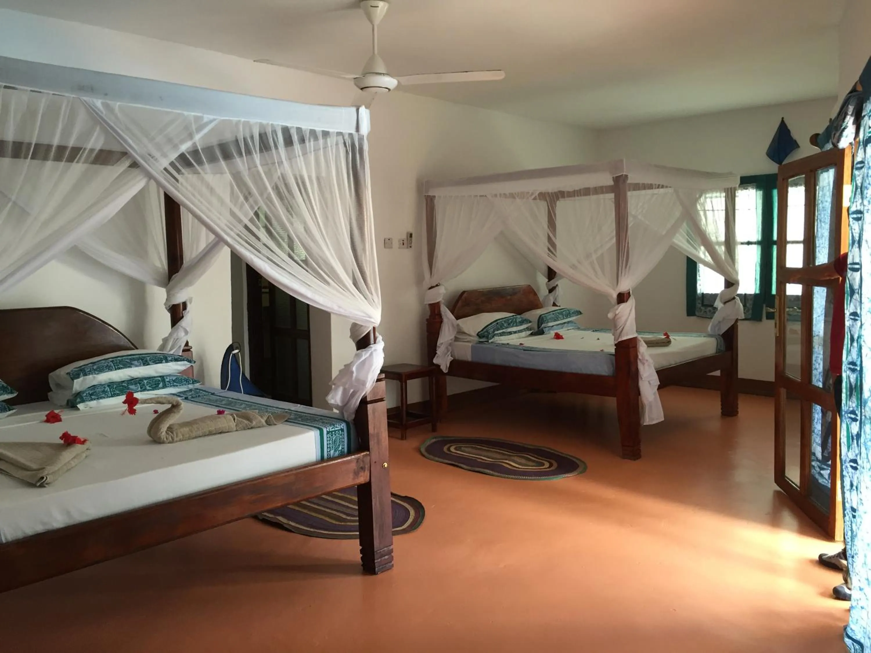 Photo of the whole room, Bed in Sea View Lodge Boutique Hotel