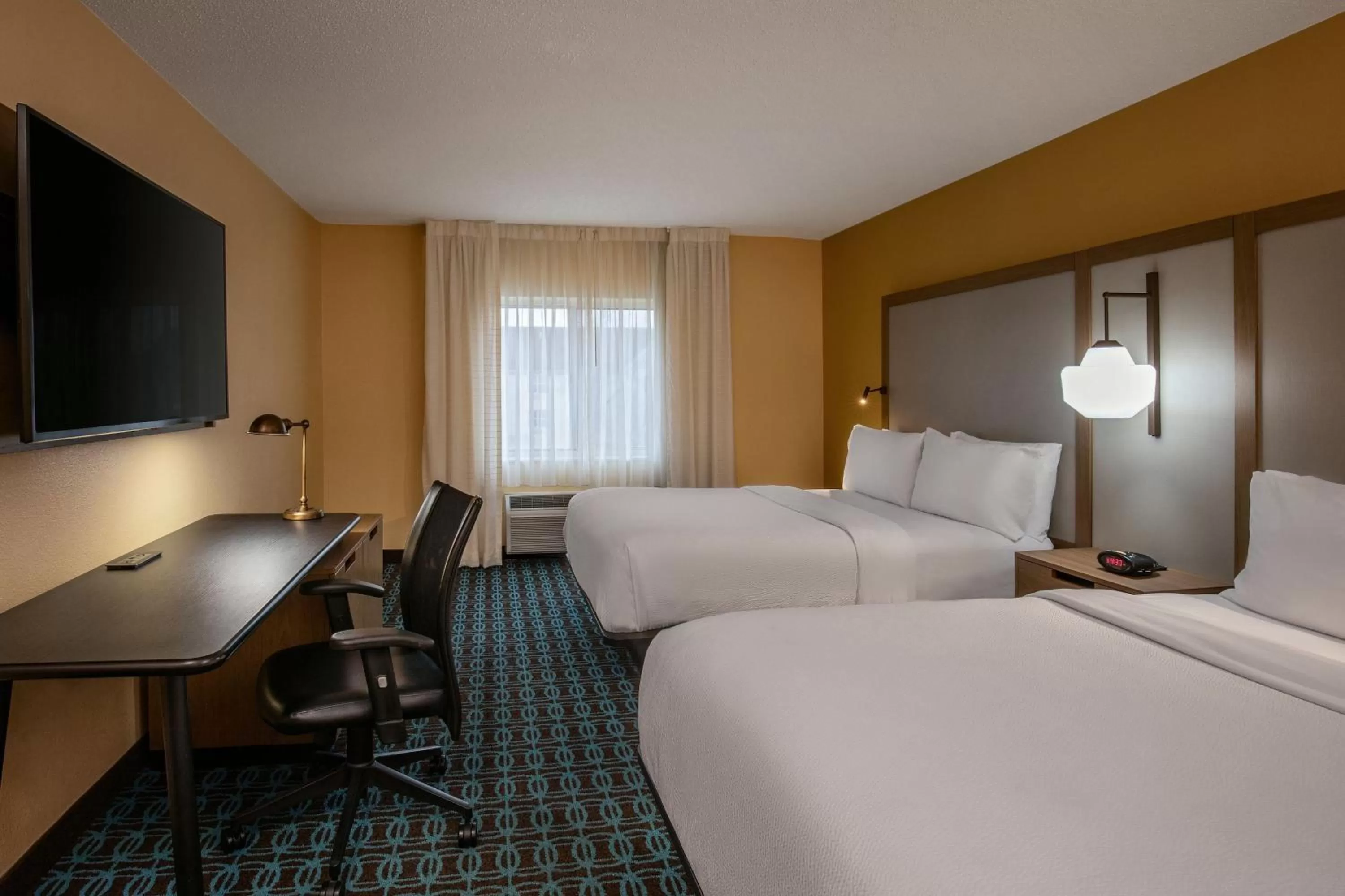 Photo of the whole room, TV/Entertainment Center in Fairfield Inn by Marriott Albany University Area