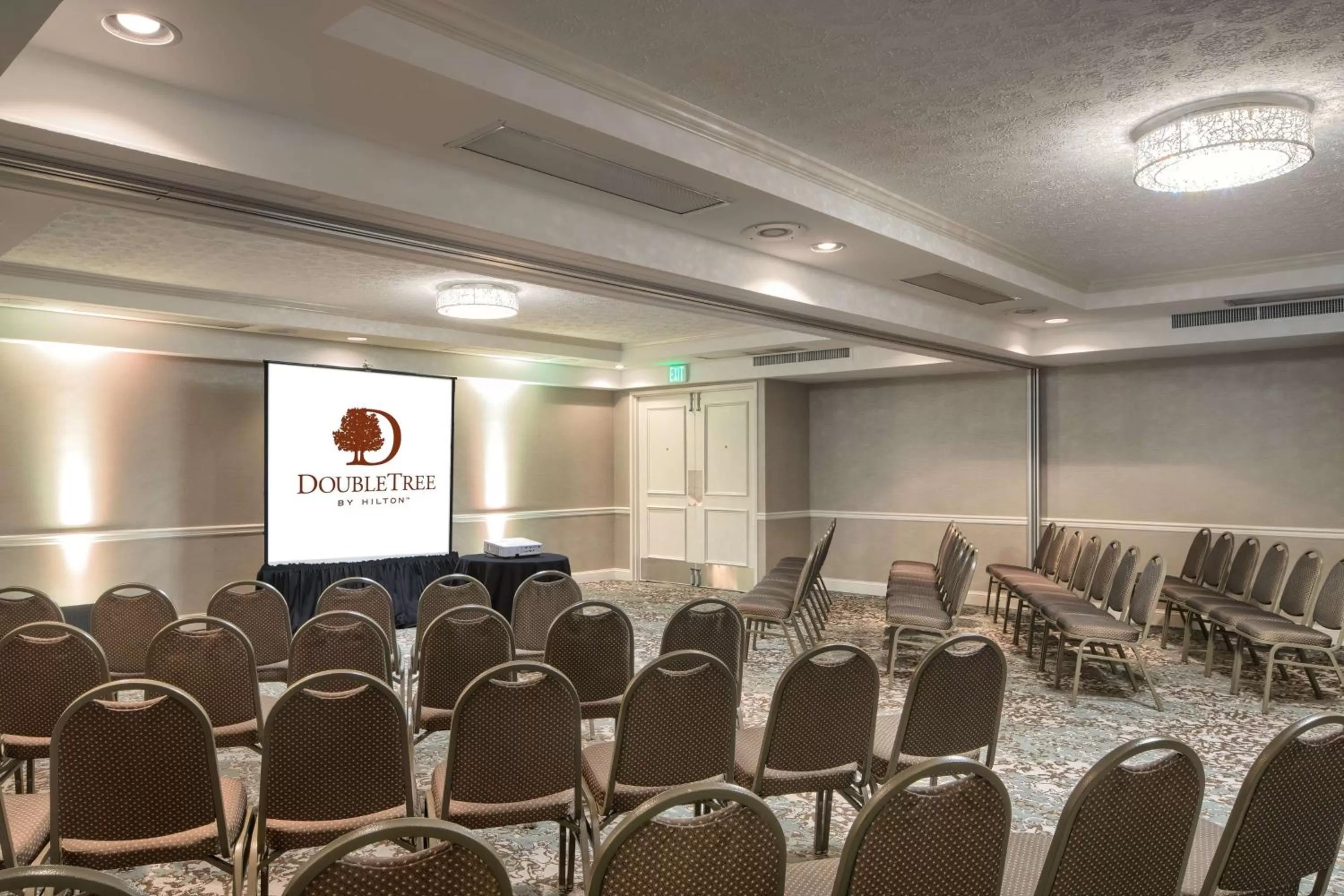 Meeting/conference room in DoubleTree by Hilton Philadelphia Airport