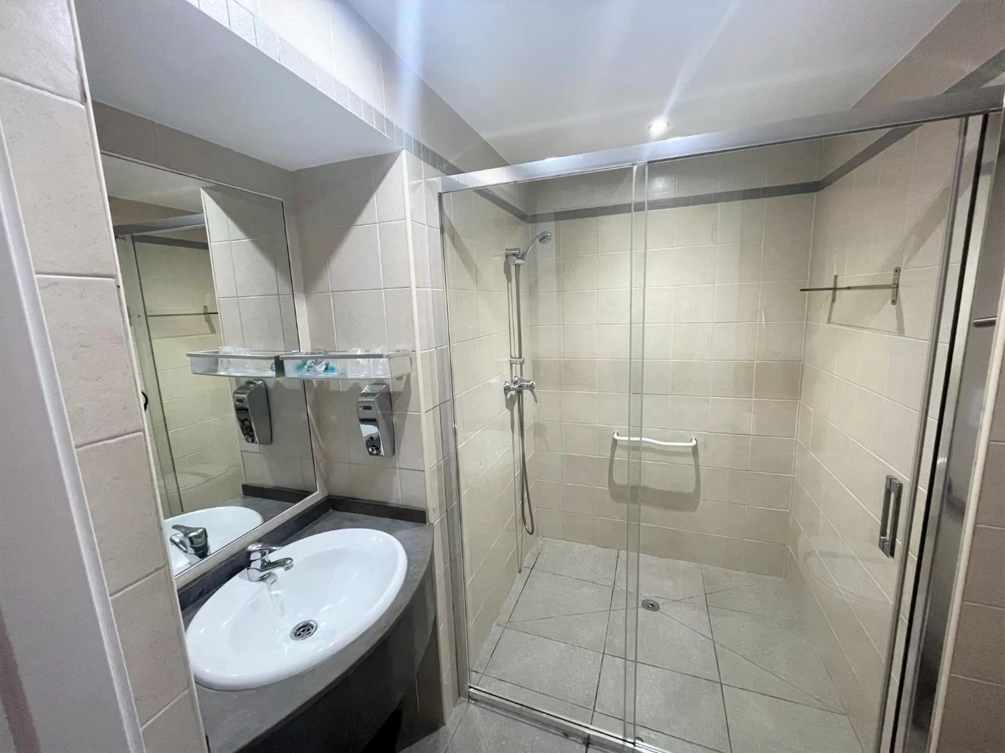 Bathroom in Vitium Córdoba