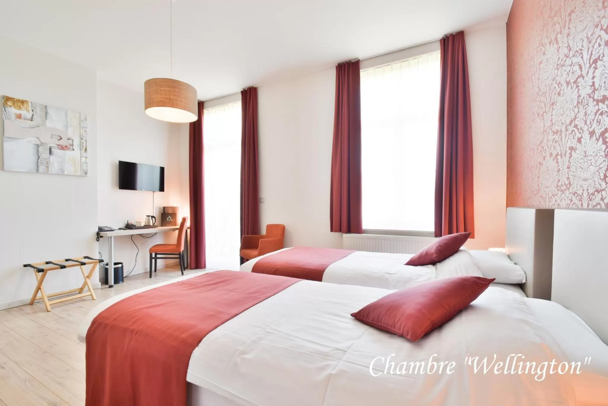 Bedroom, Bed in Hôtel l'Ecrin d'Ô