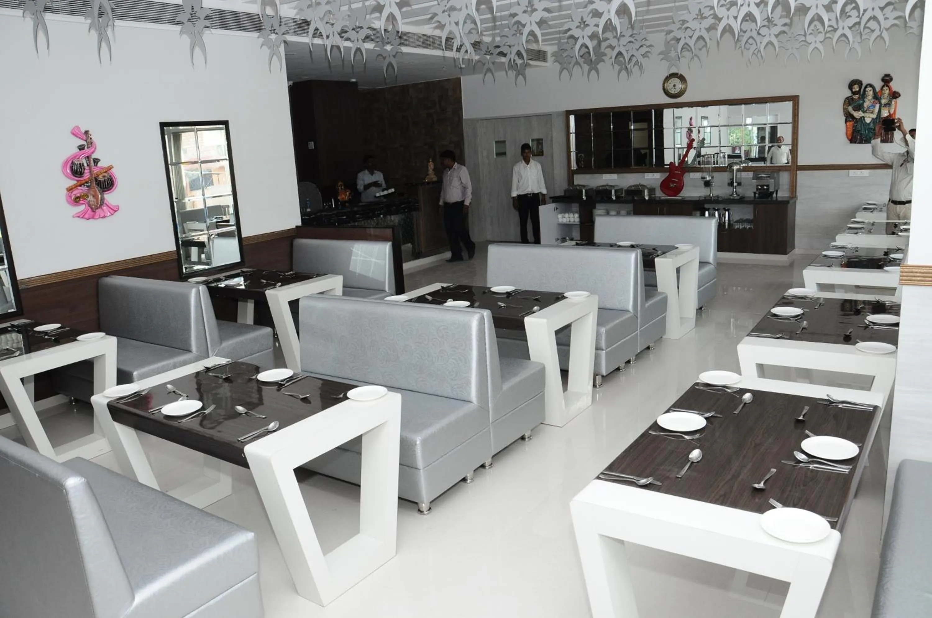 Breakfast in Chandra Imperial