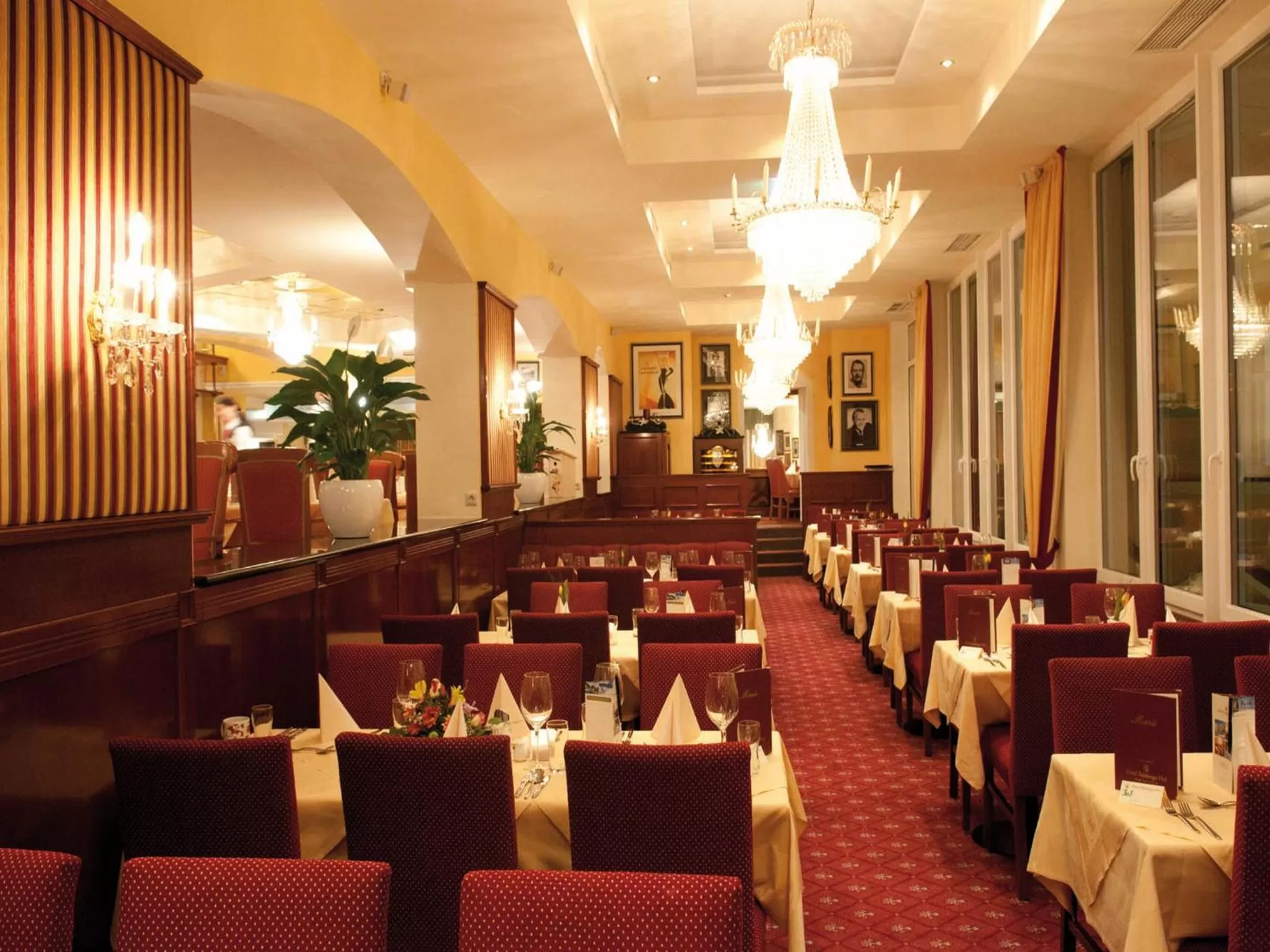 Restaurant/places to eat in Hotel Salzburger Hof