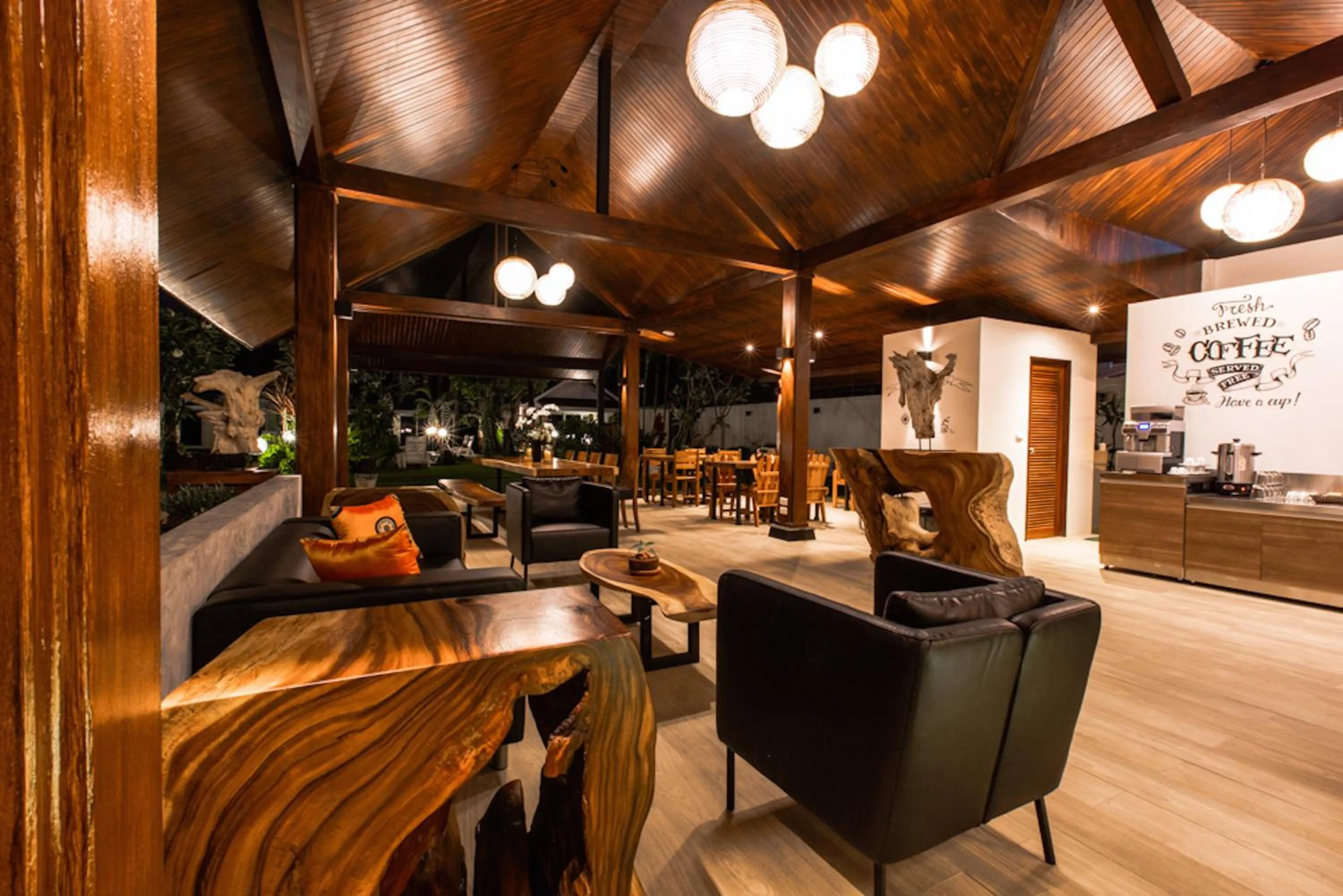 Restaurant/places to eat in Phuket Airport Hotel - SHA Extra Plus