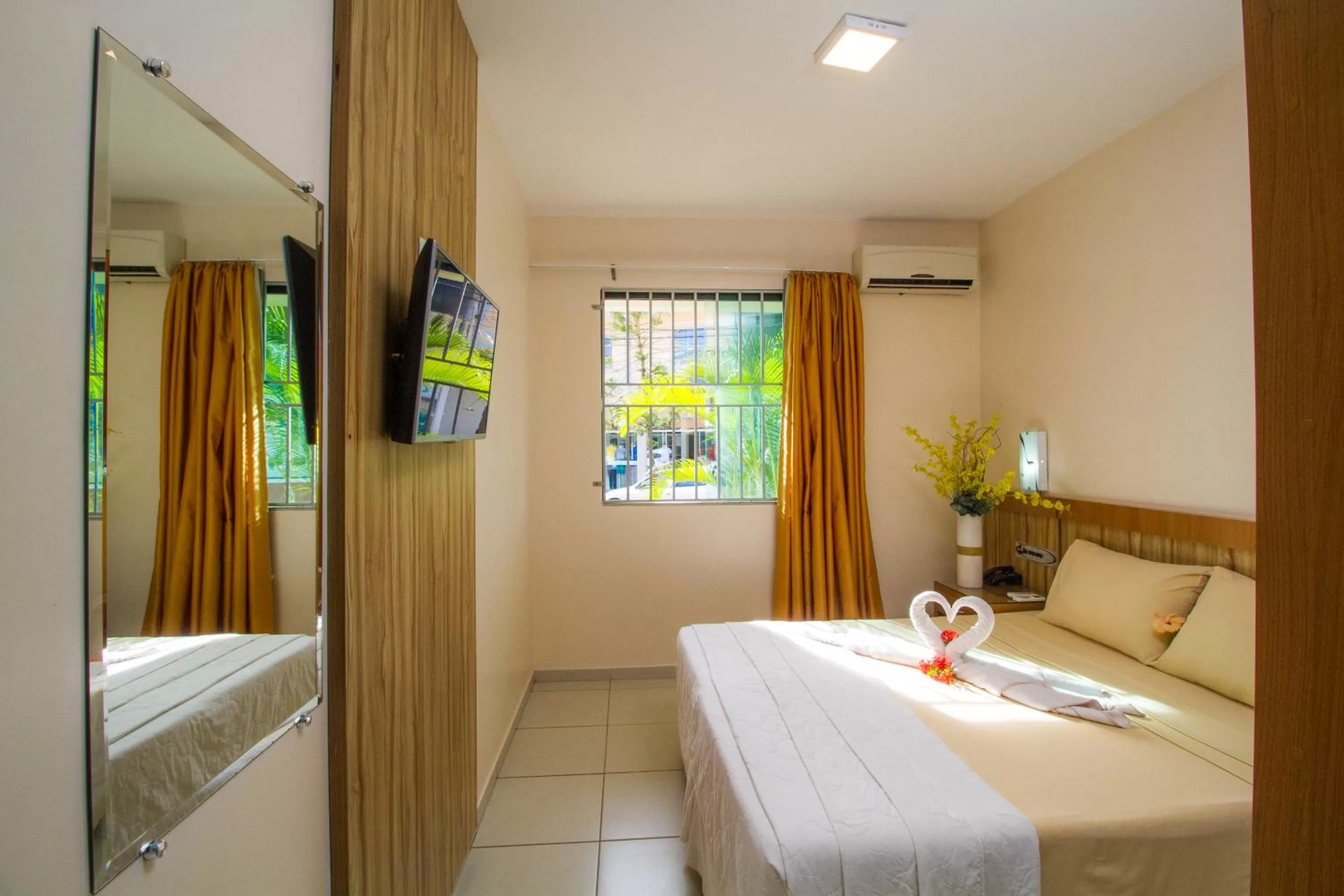 Bedroom, Bed in Rede Andrade Terra Brasil