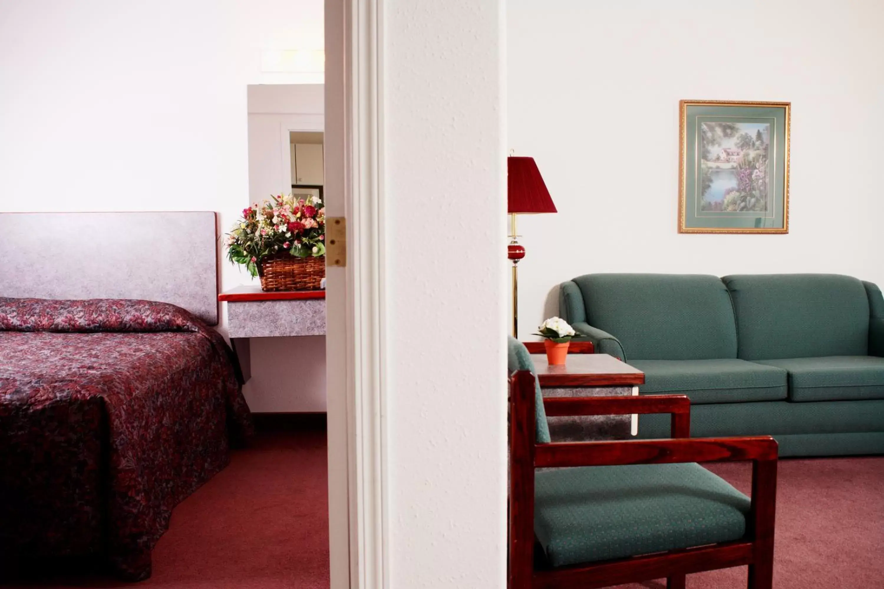 Deluxe Suite in Country Club Inn Deluxe Suite in Country Club Inn