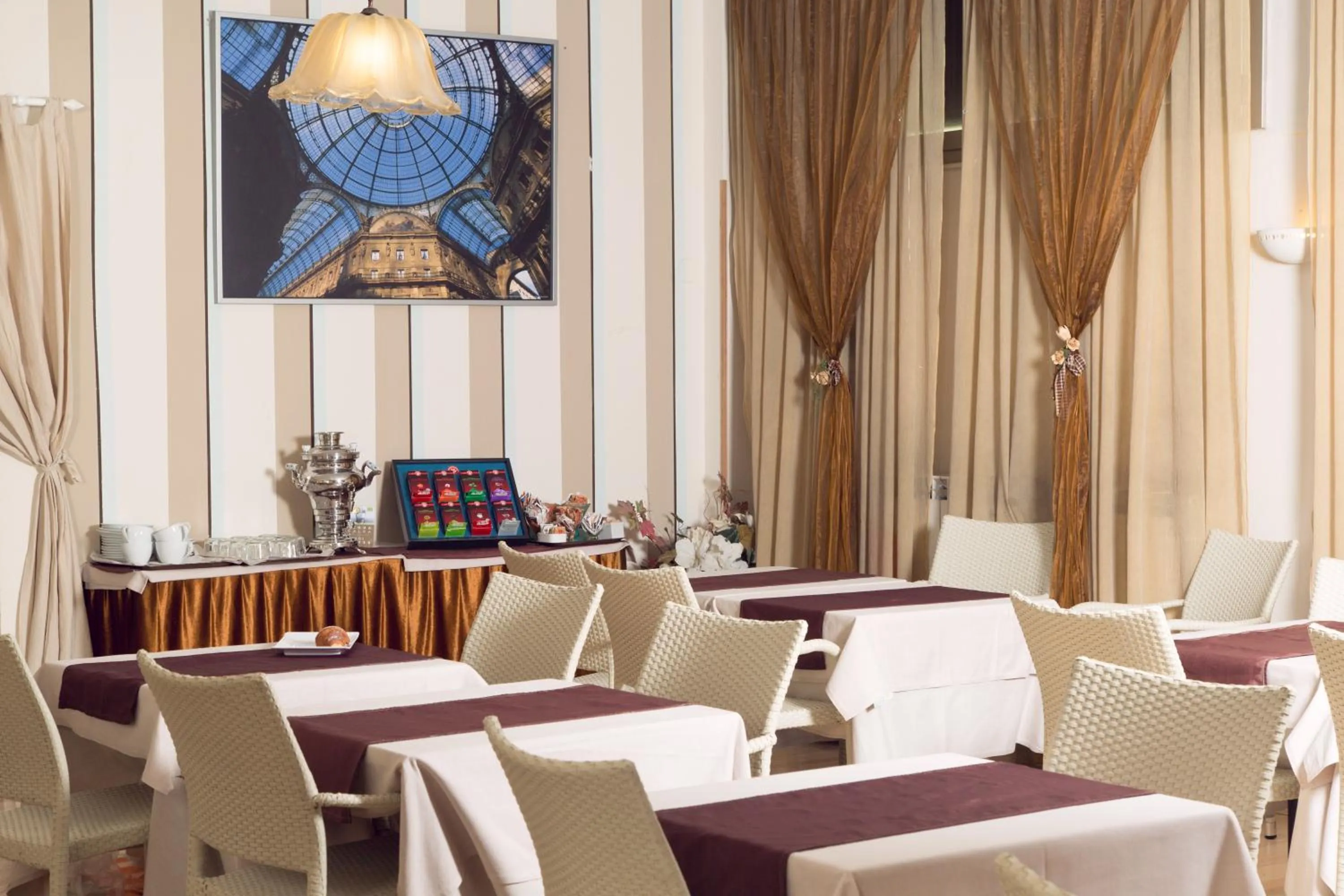 Buffet breakfast in eco Hotel Milano & BioRiso Restaurant