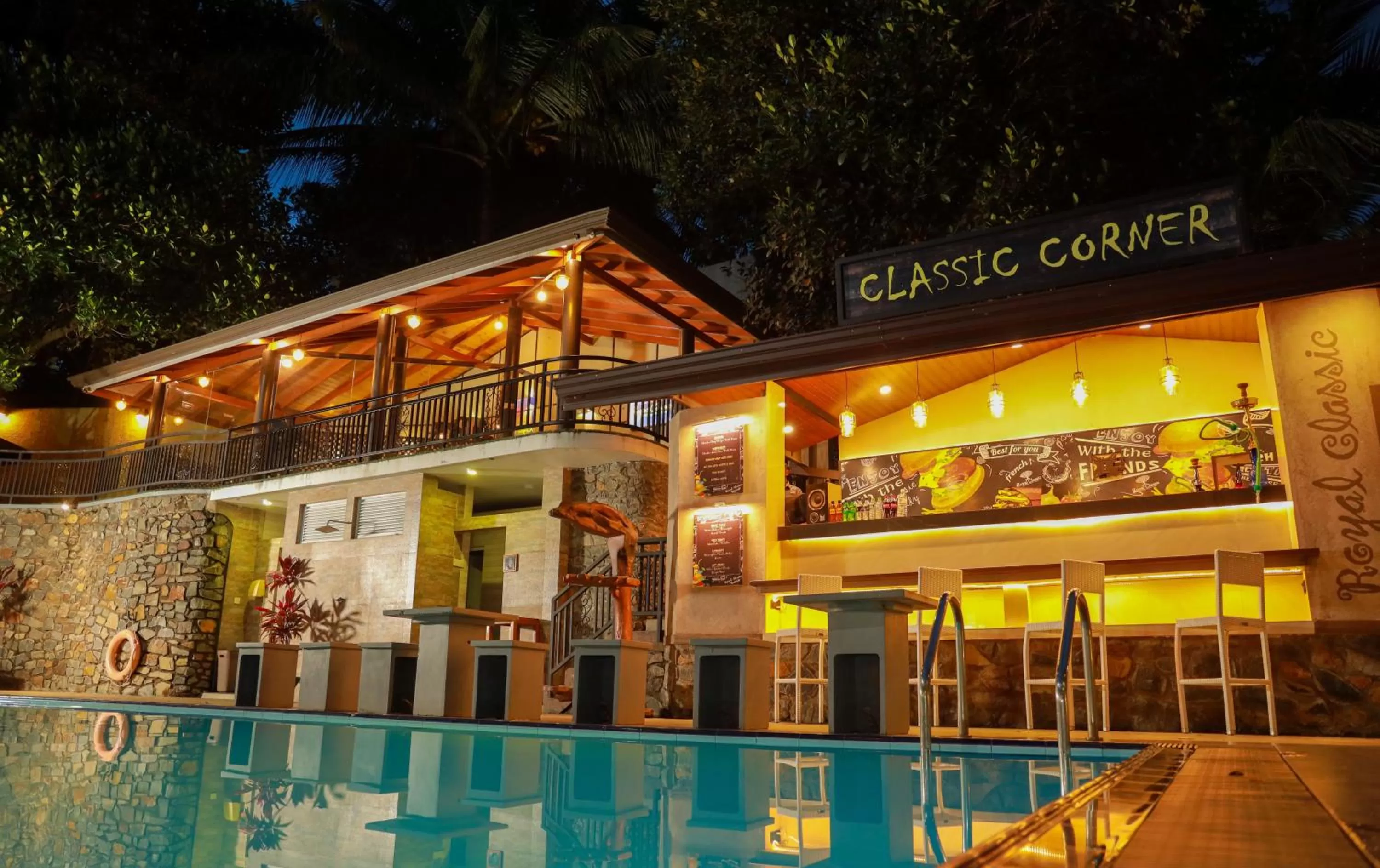 Restaurant/places to eat in Royal Classic Resort