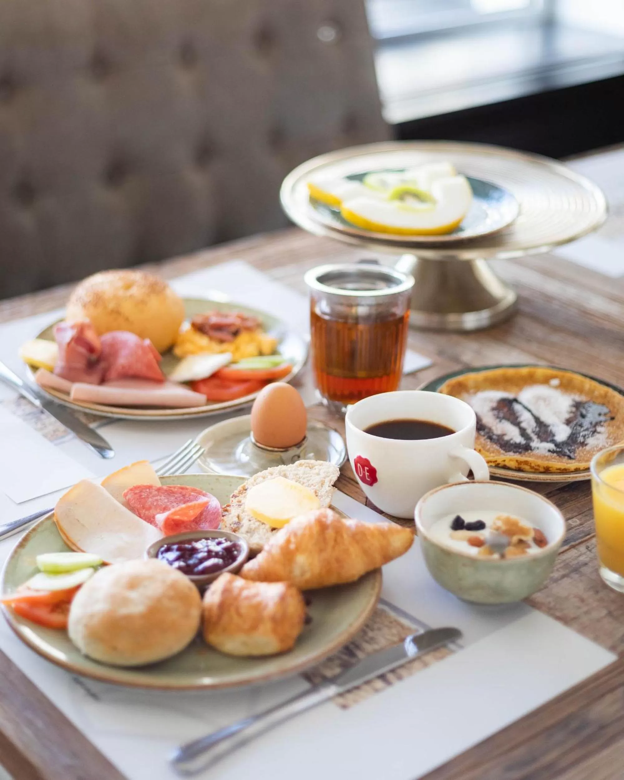 Breakfast in West Bay