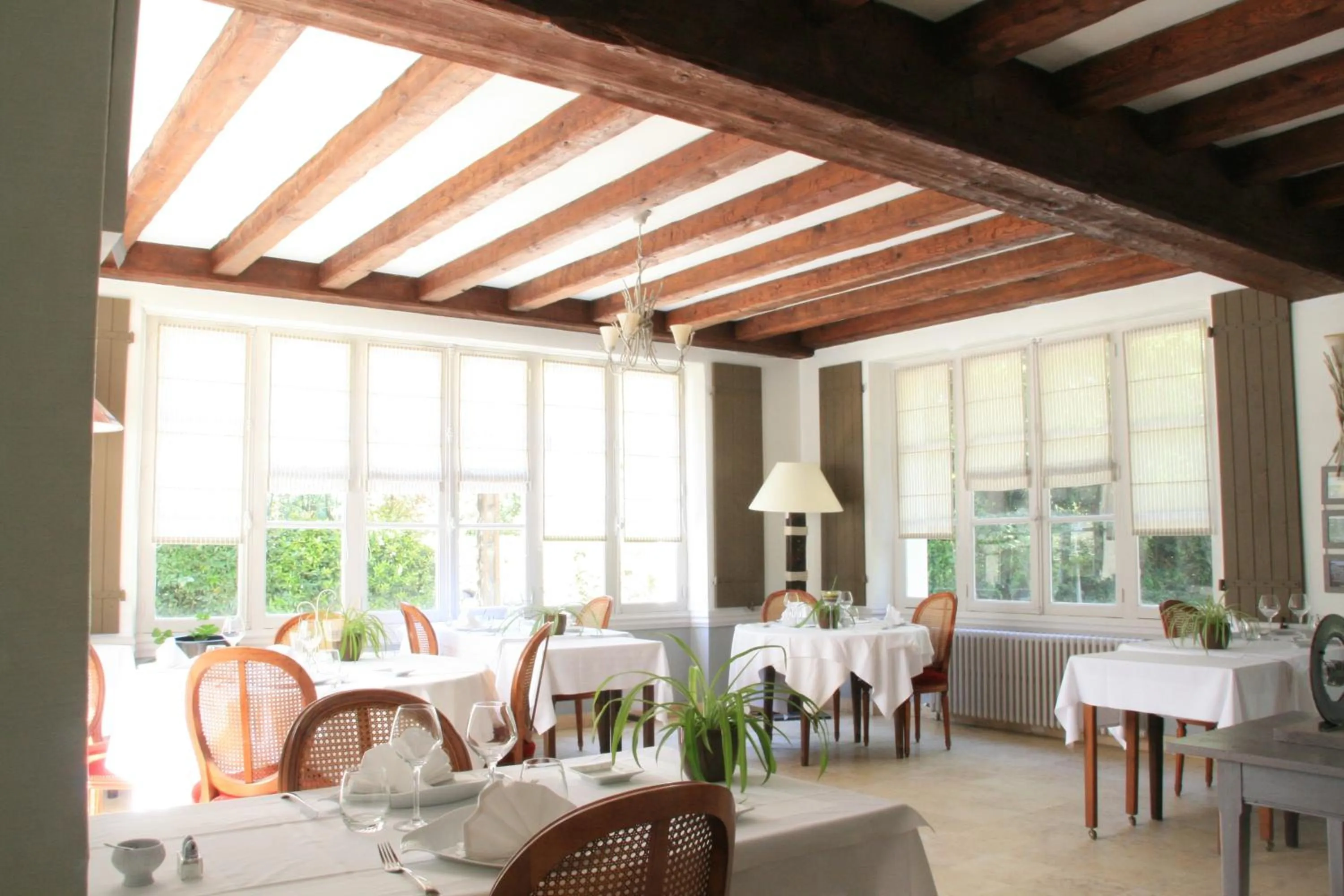 Restaurant/places to eat in Hotel Saint Paul