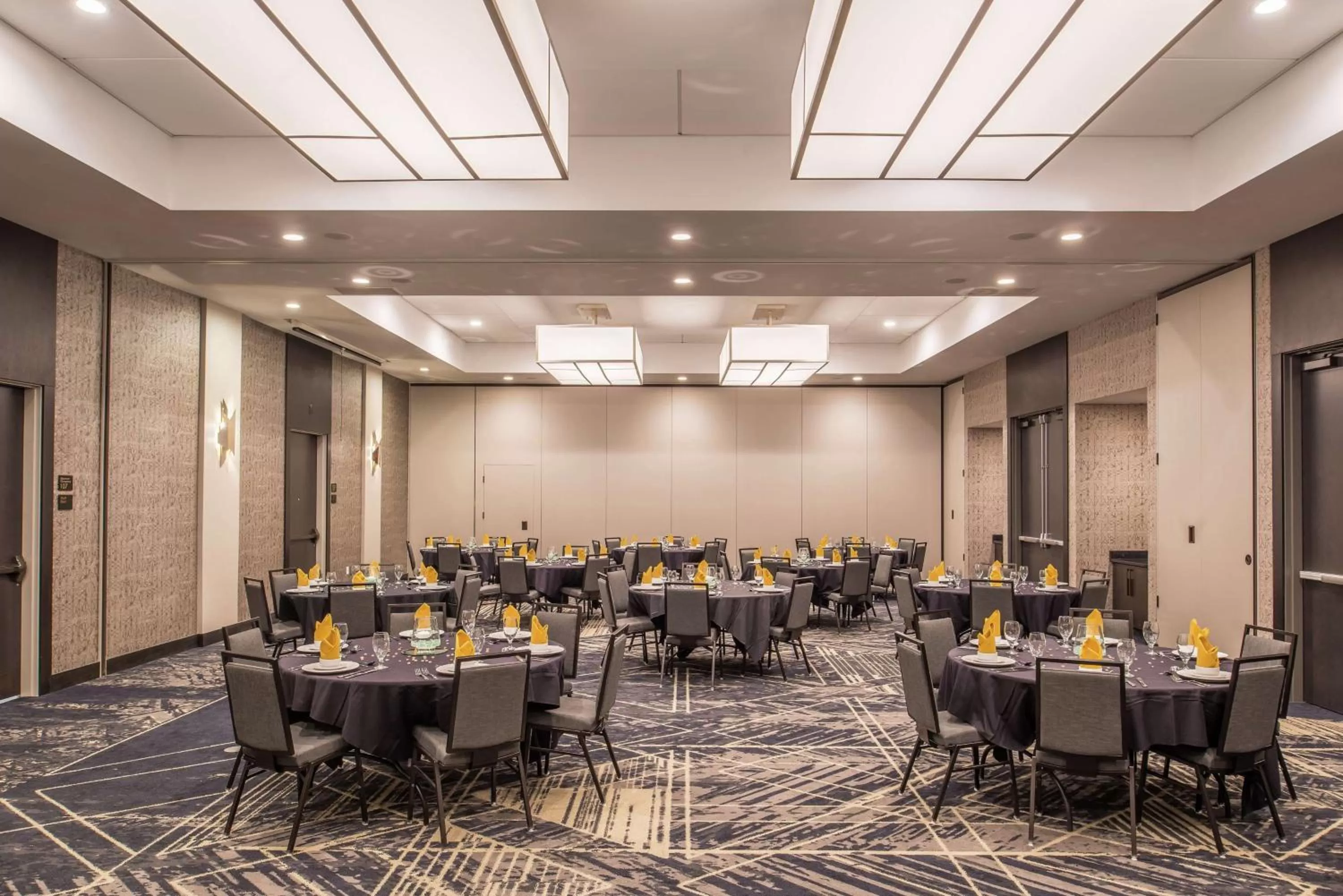 Meeting/conference room in Doubletree By Hilton Lafayette East