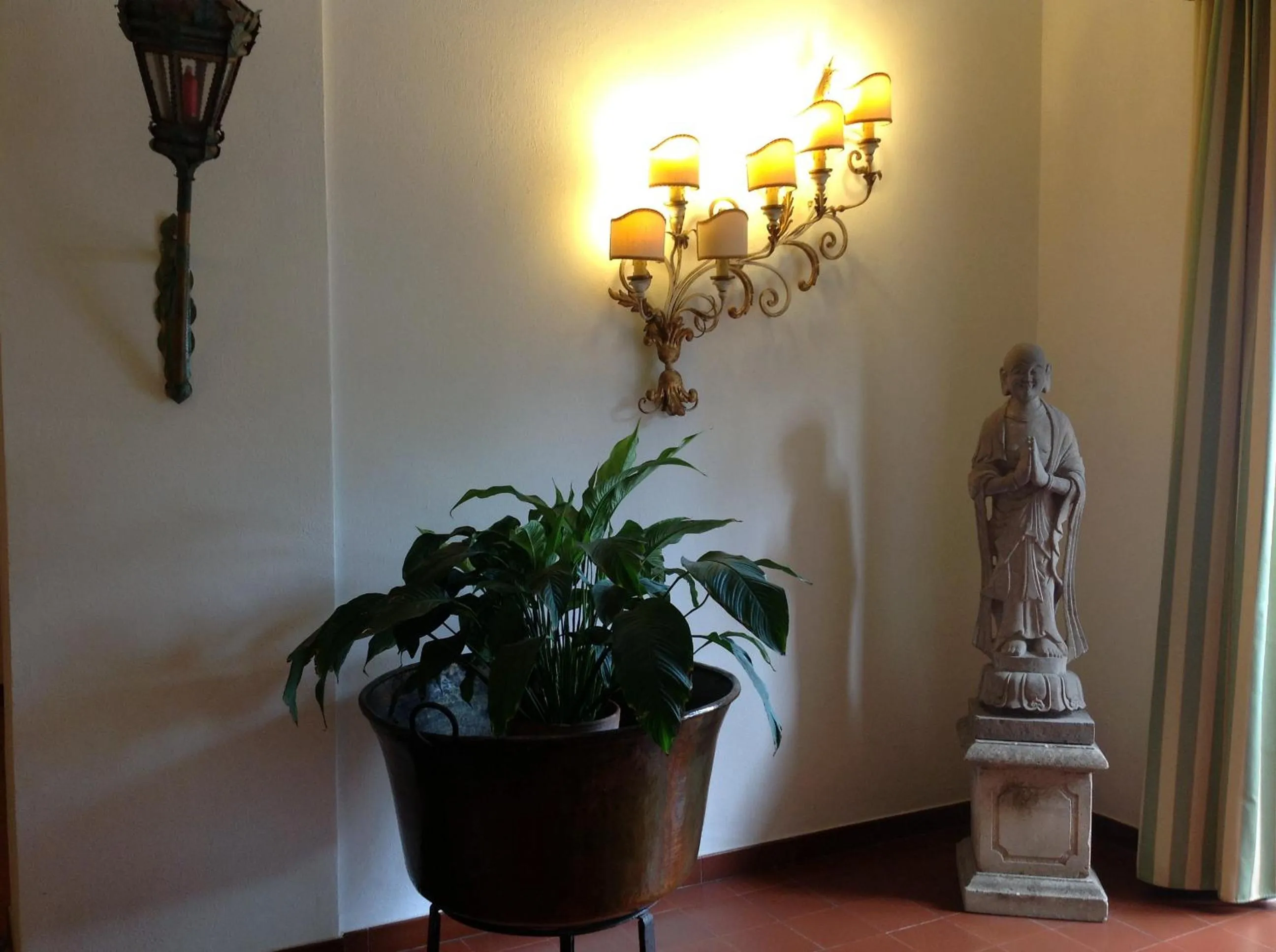 Decorative detail in Hotel Villa Sirina