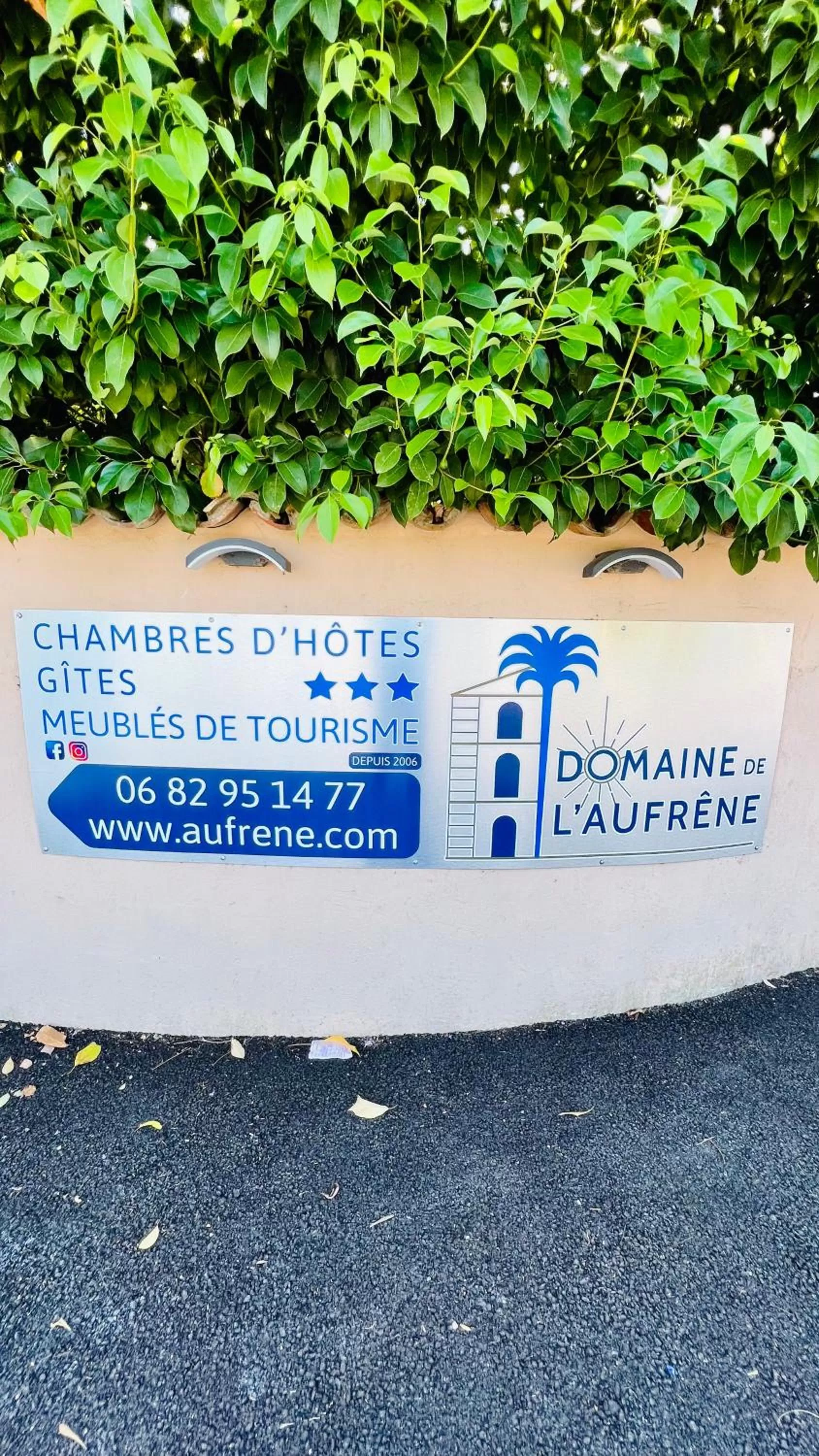 Property building in Domaine de l'Aufrene