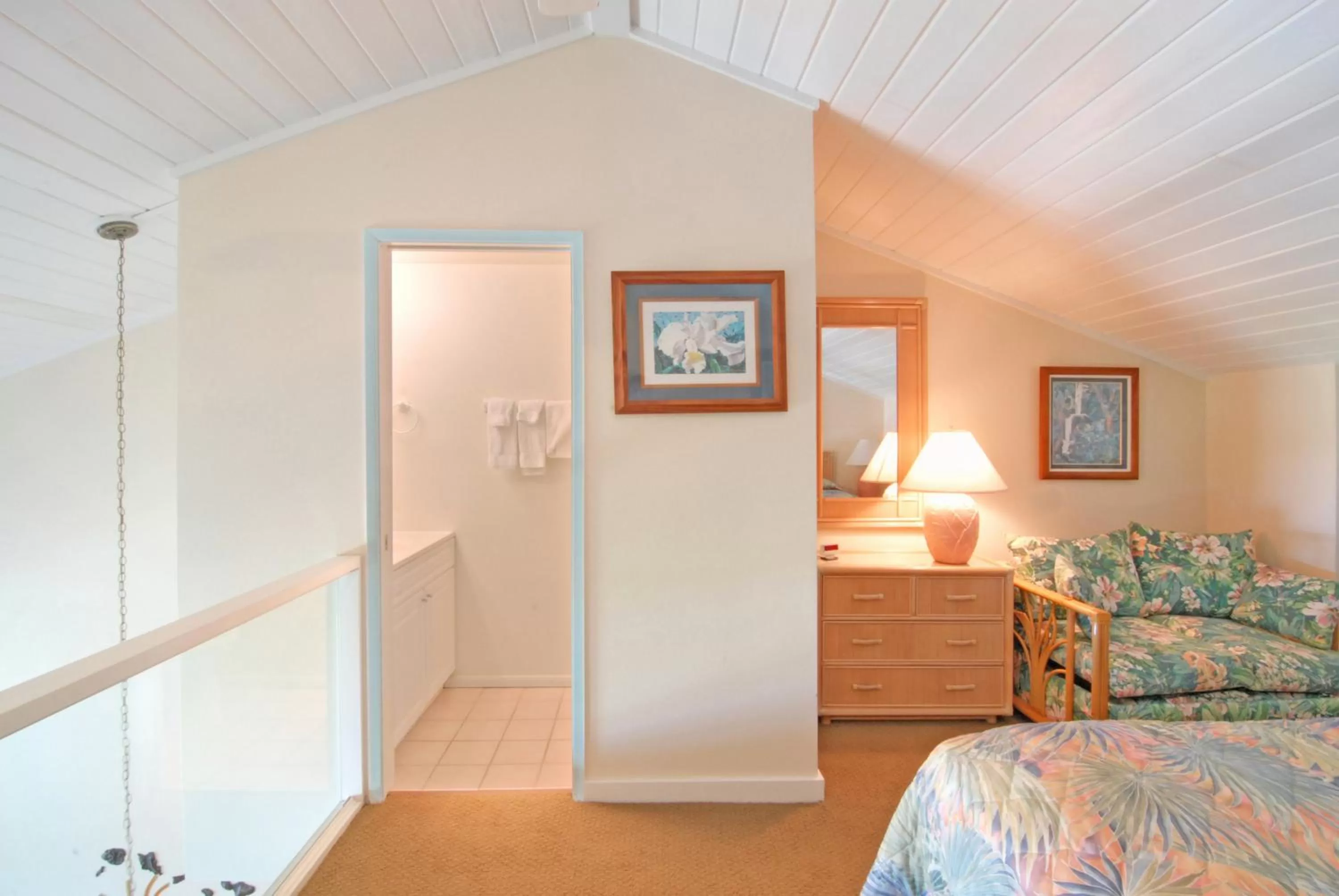 Bedroom in Napili Sunset Beach Front Resort