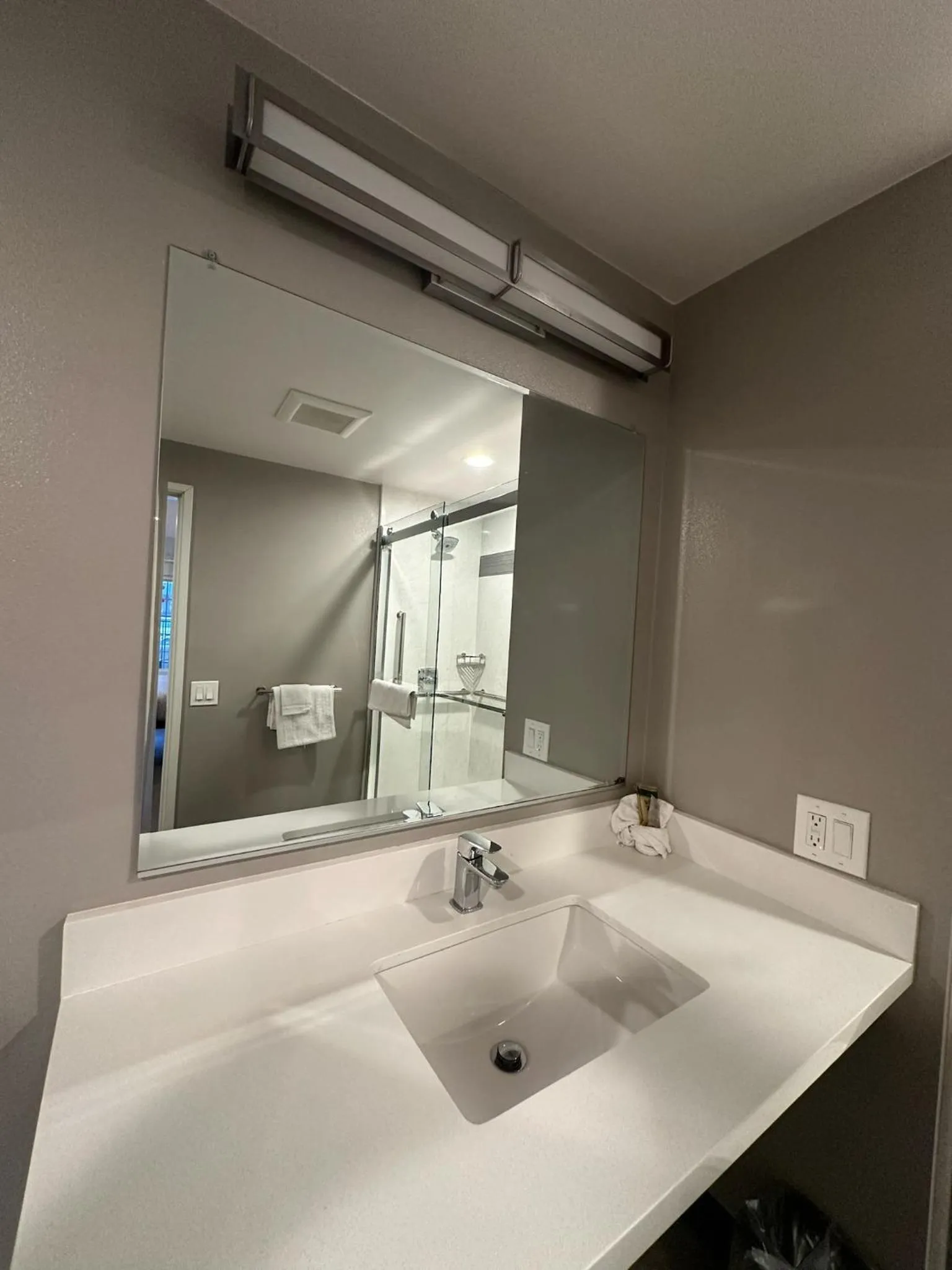 Bathroom in Hotel del SOL