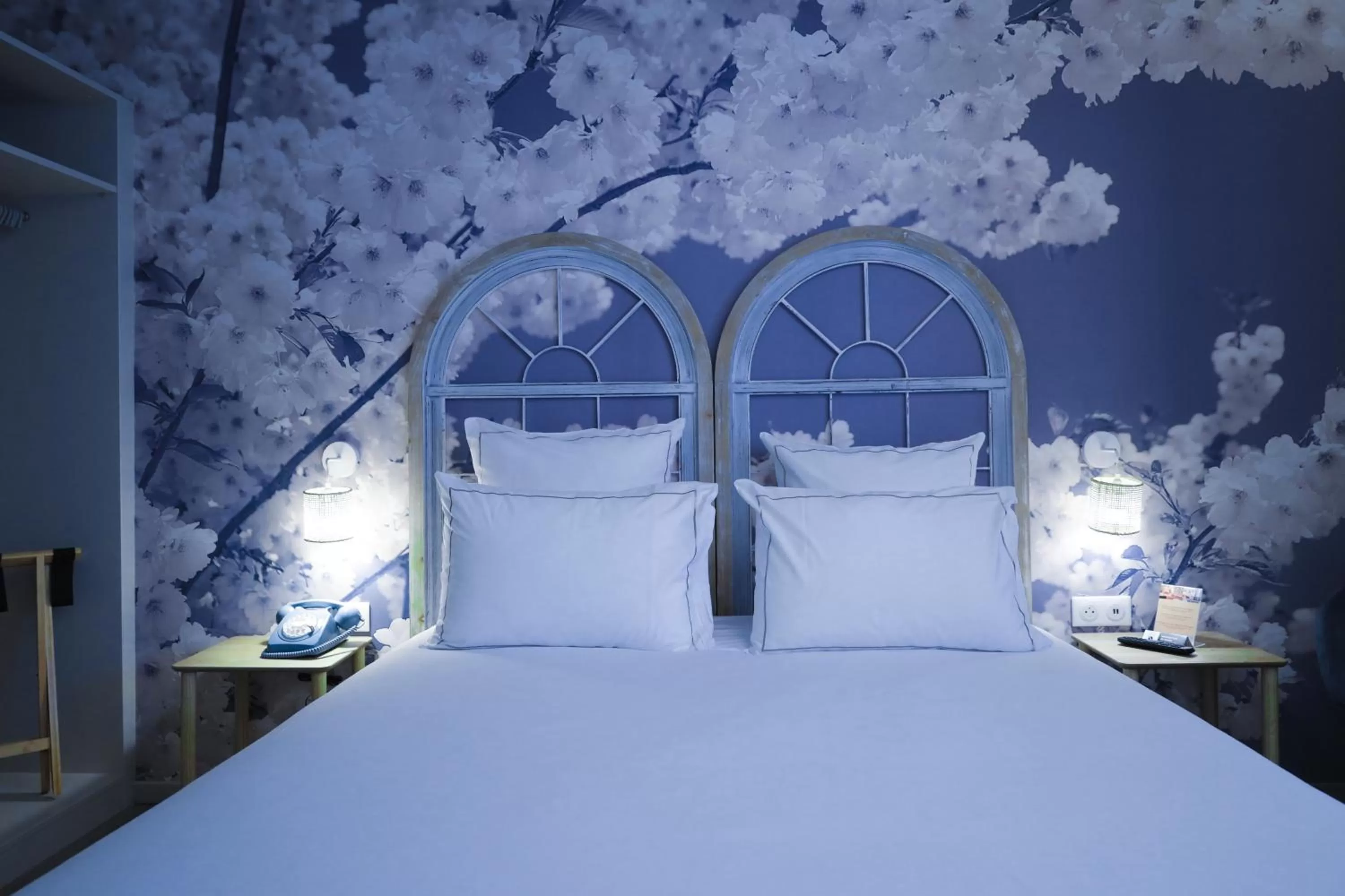 Bed in La Maison Hôtel Mulhouse Centre