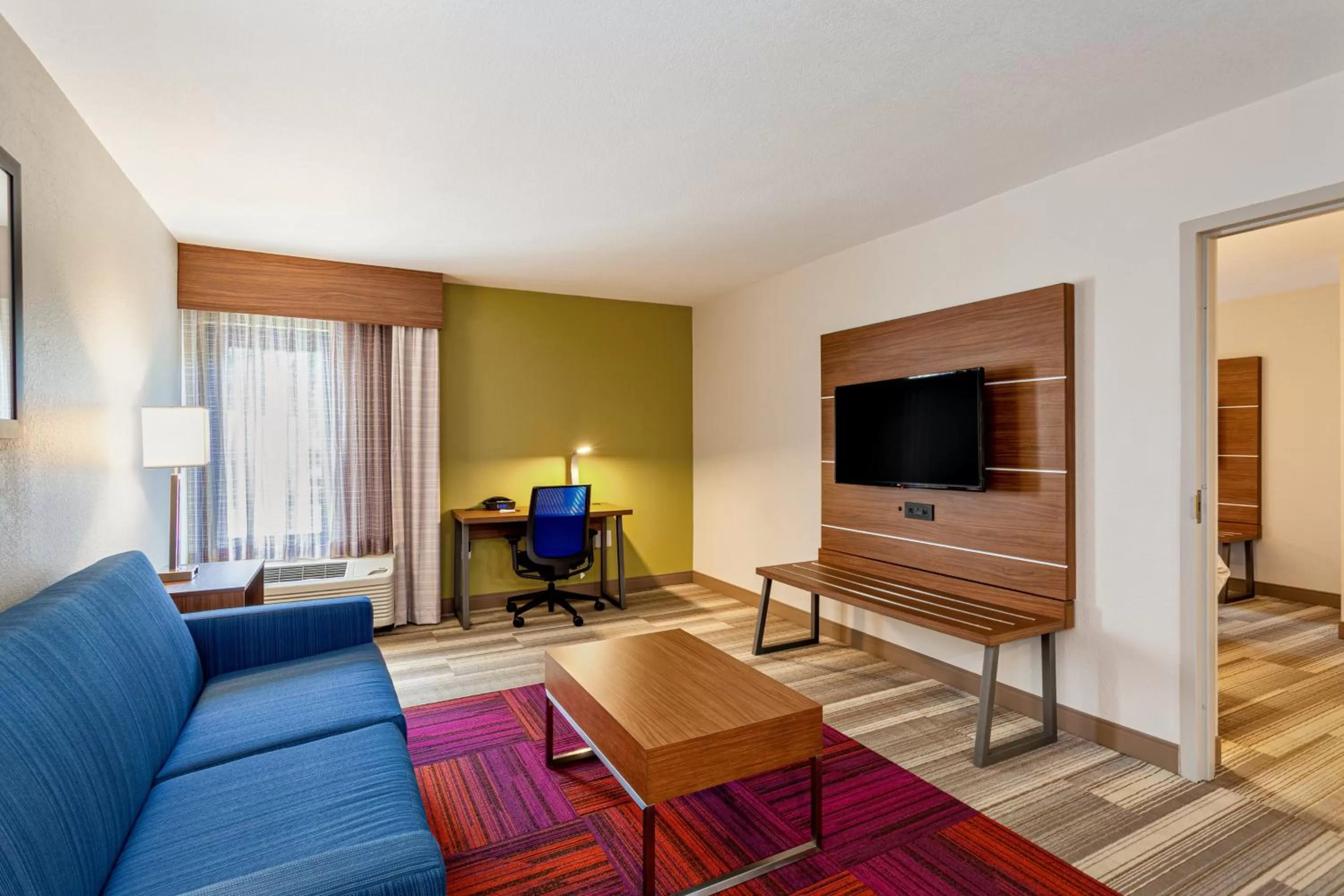 Bedroom in Holiday Inn Express Tampa-Brandon by IHG