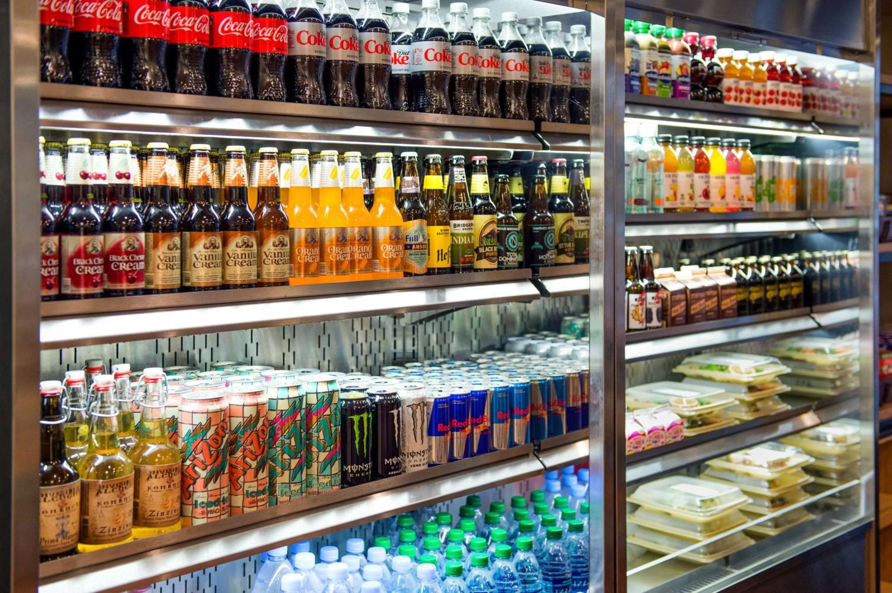 Restaurant/places to eat in Hilton Portland Downtown