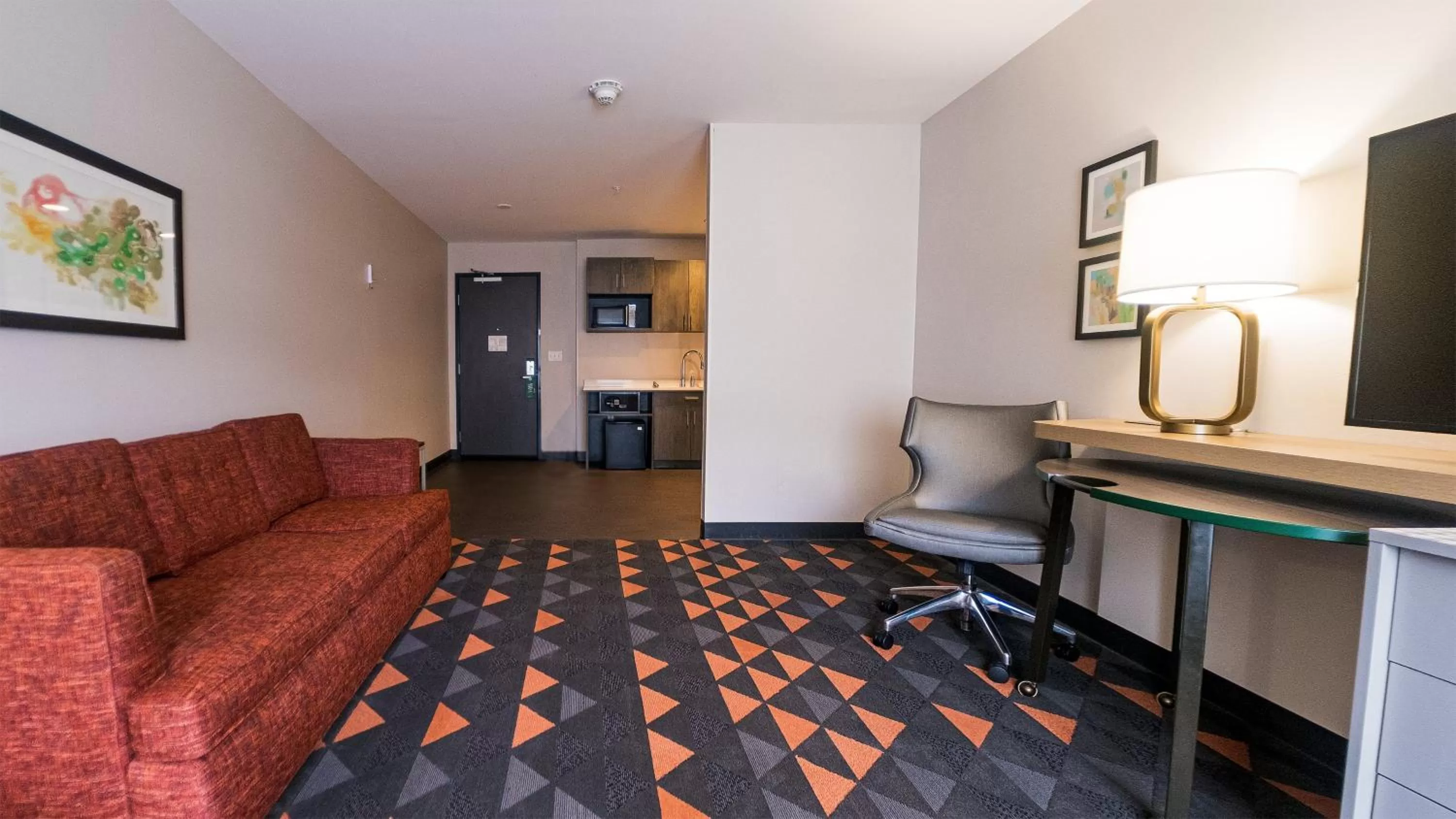 Photo of the whole room in Holiday Inn & Suites Philadelphia W - Drexel Hill by IHG