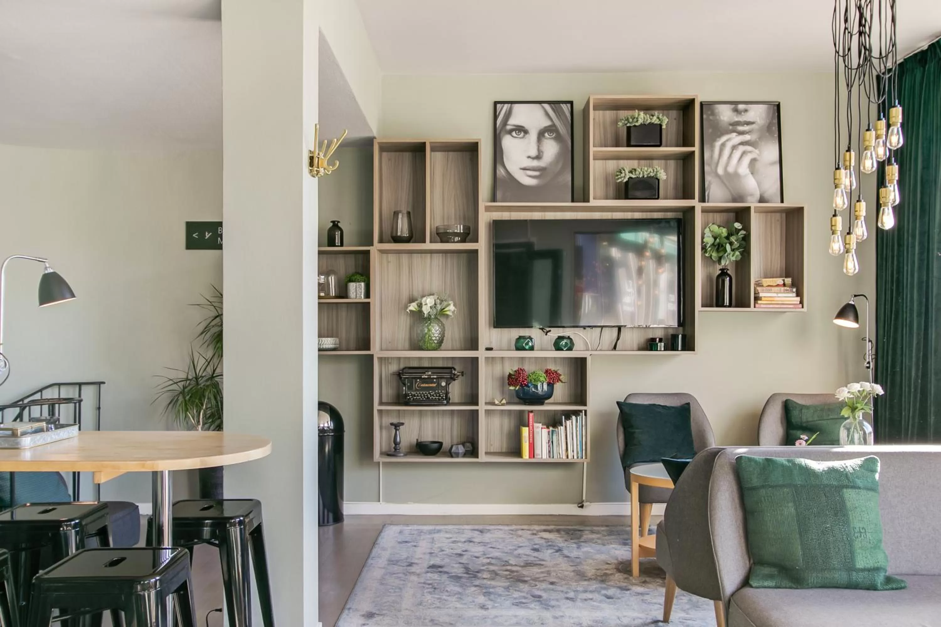 Communal lounge/ TV room in First Hotel Brommaplan