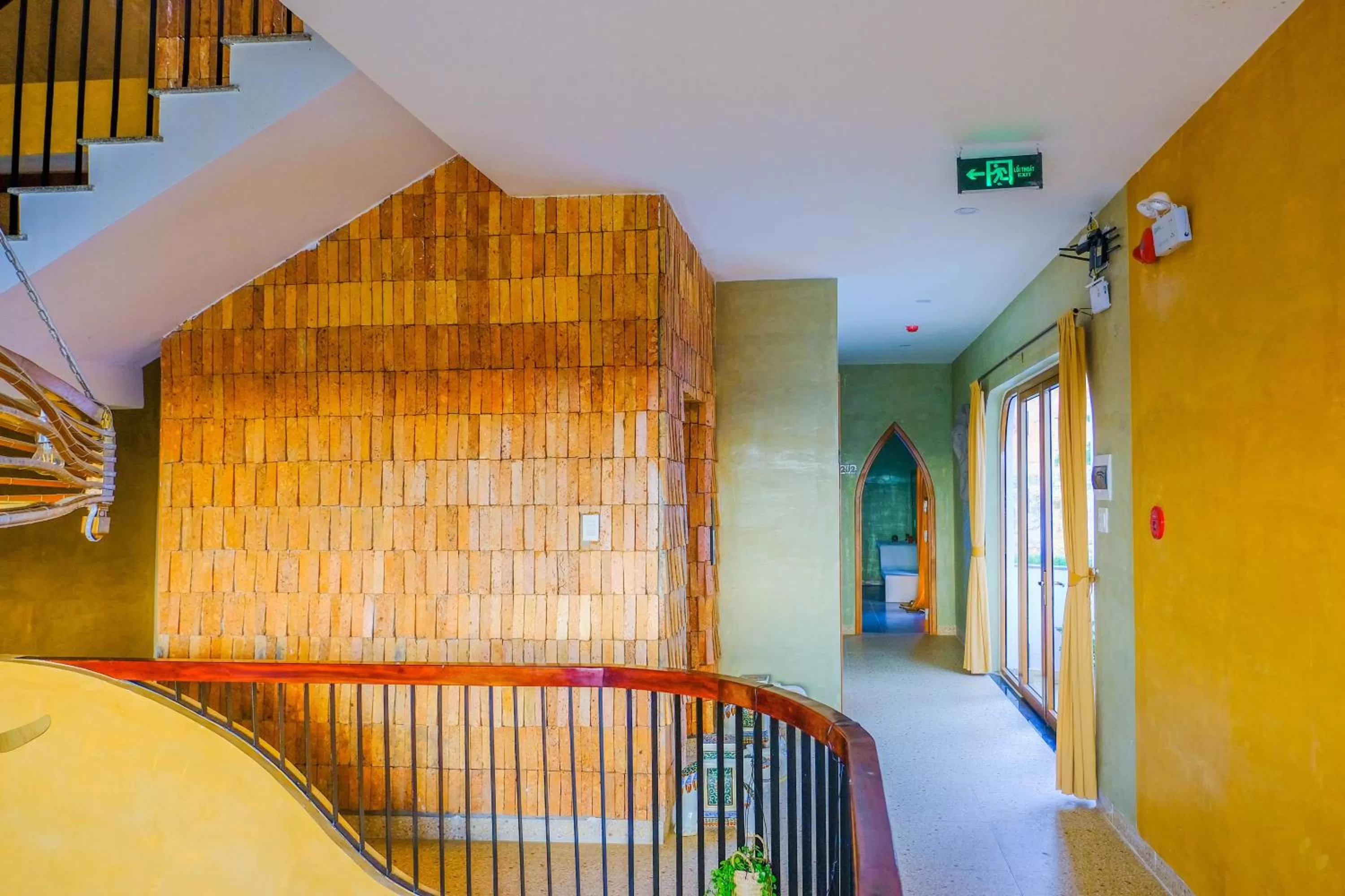 Guests in Eo Gió Có Homestay