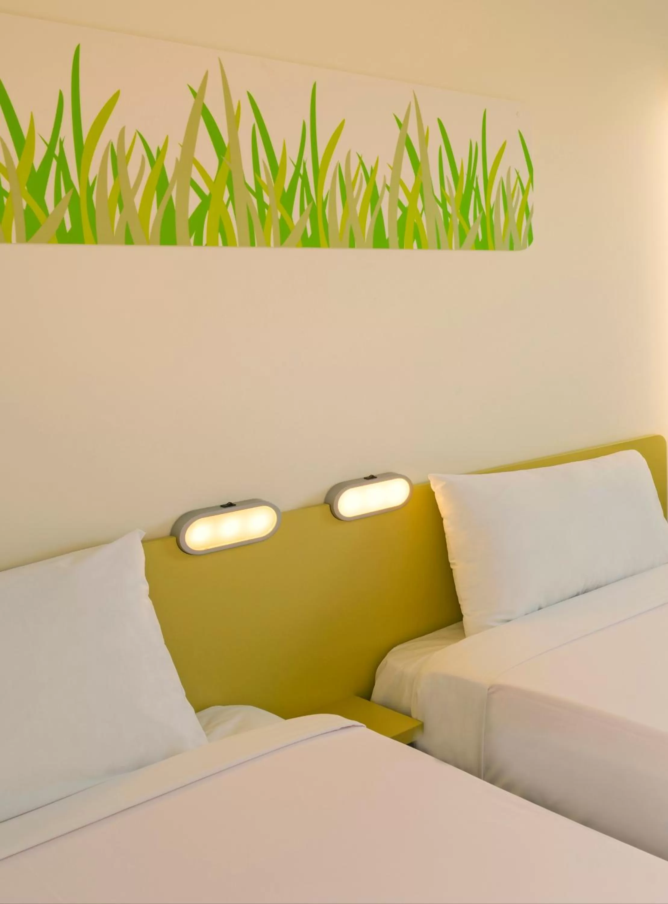 Bed in ibis Budget Auckland Airport