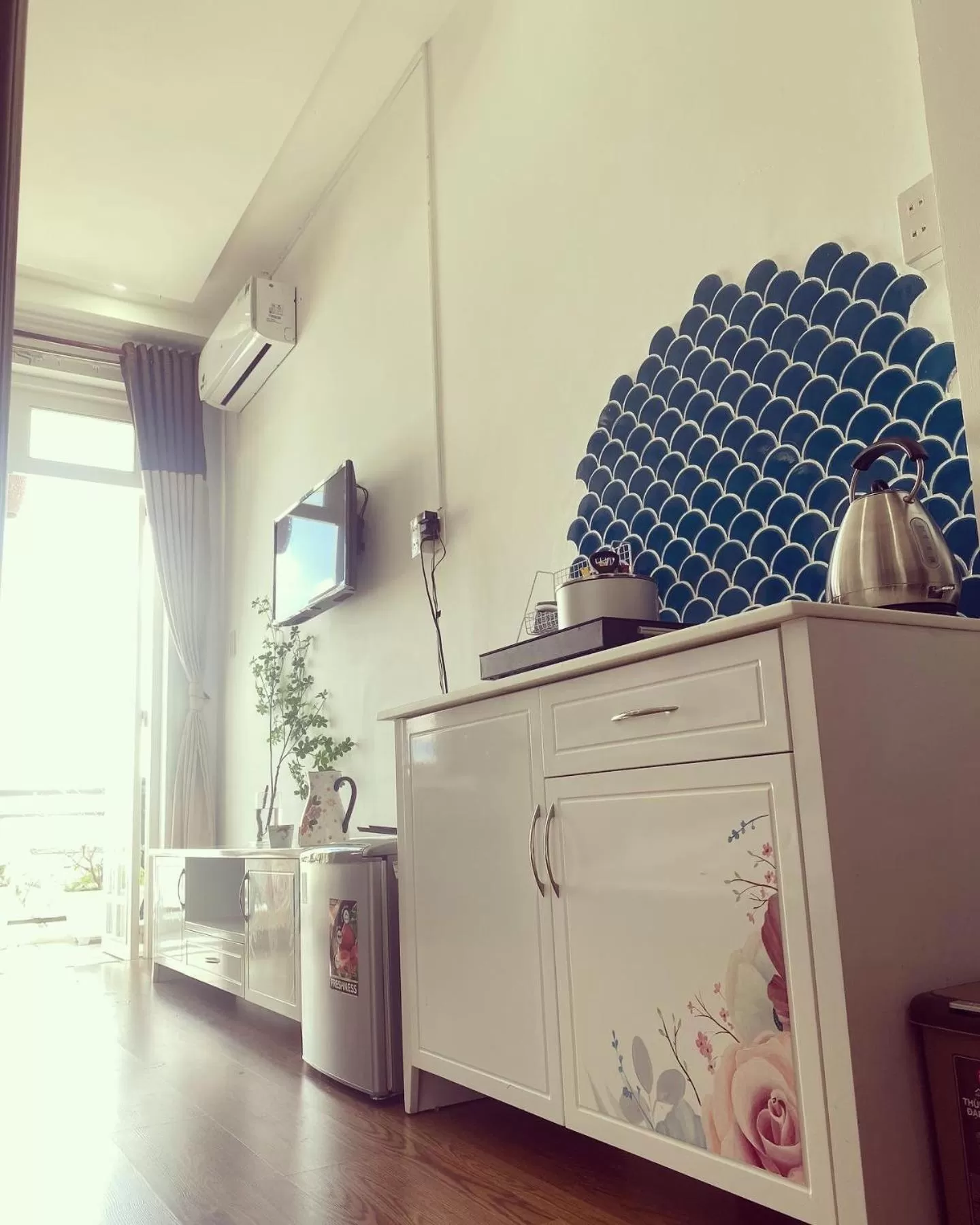 Kitchen/Kitchenette in Emerald Boutique Stay 2