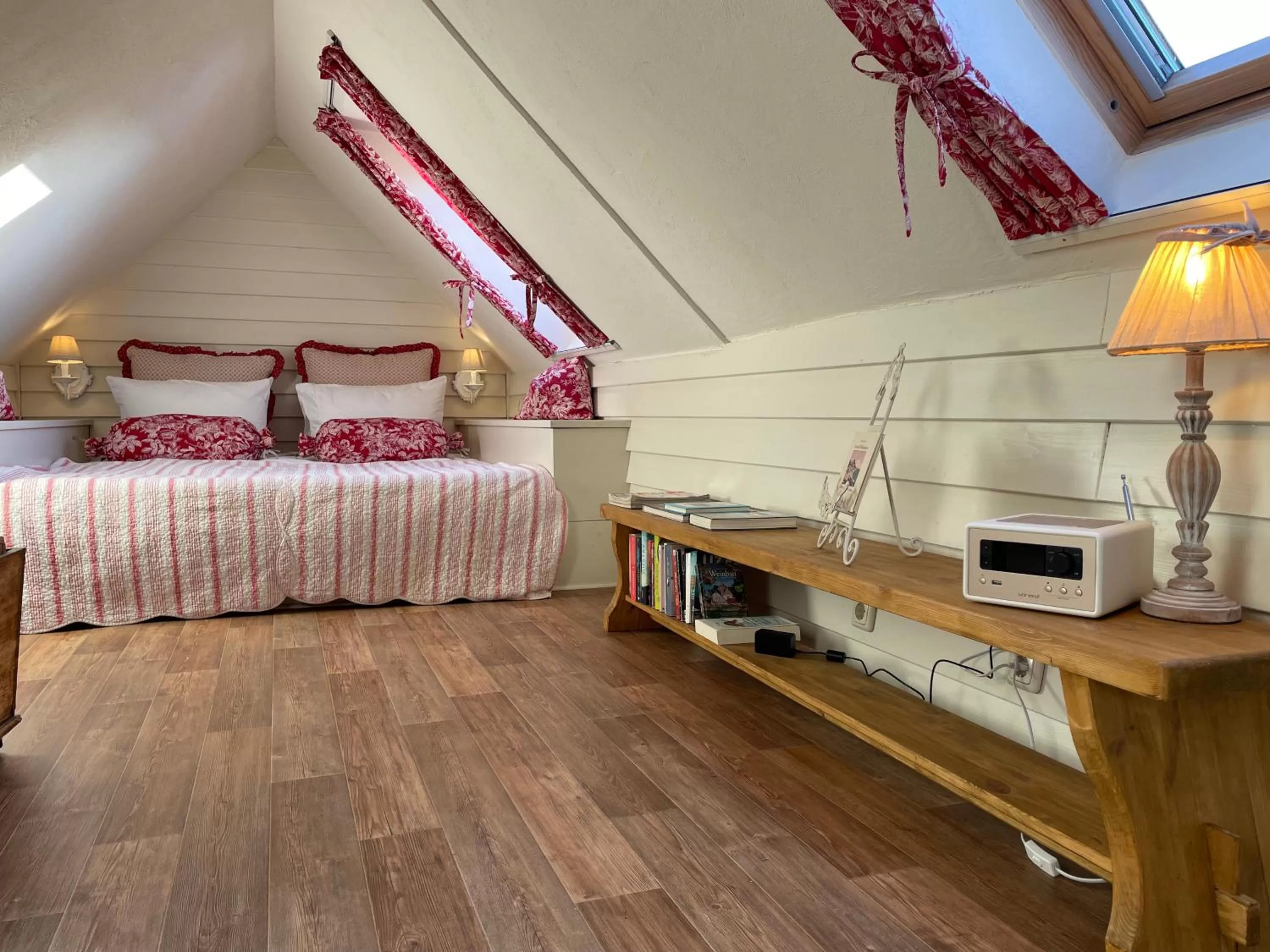 Bedroom, Bed in Weißt Du noch - Gästehäuser & Suiten